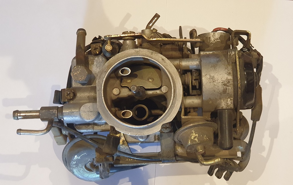 کاربراتور تویوتا فابریک/ابعاد جای پیچ 50 در85 mm