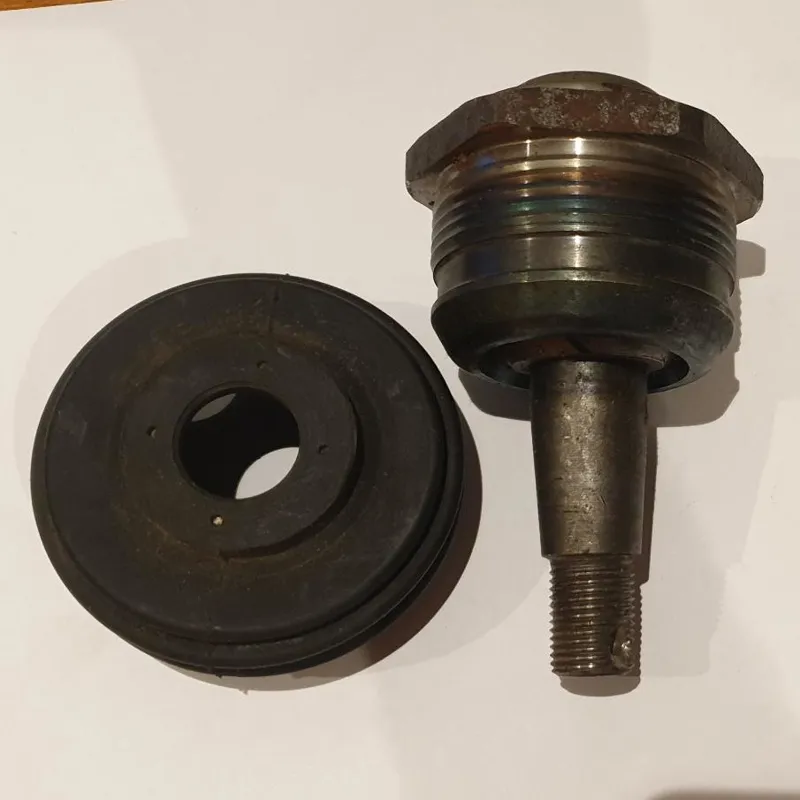 سیبک طبق نیسان جونیور / نیسان مدل پایین