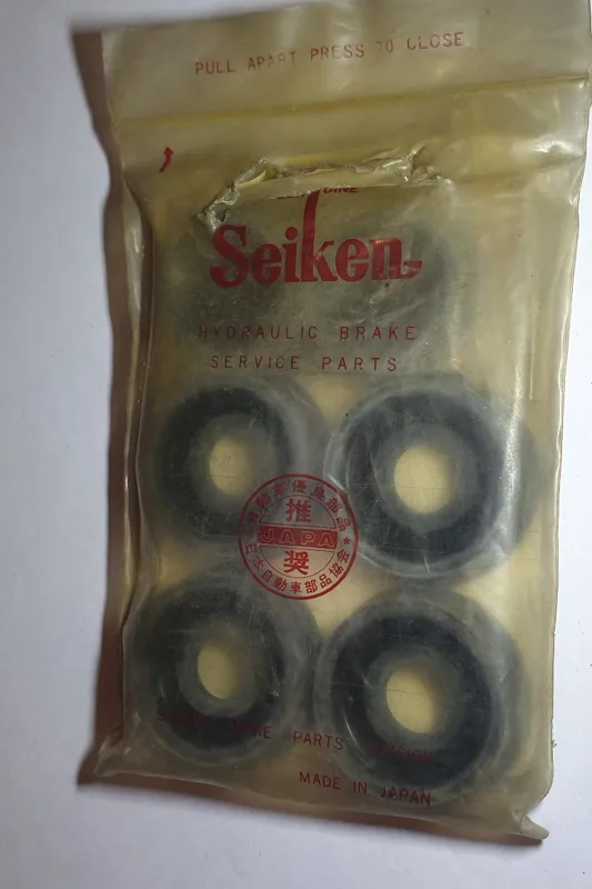 لوازم سیلندر ترمز نیسان مدل پایین یک اینچ Seiken