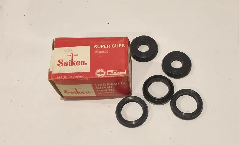 لاستیک سیلندر ترمز 15/16 ژاپن sam فنی 0000-5231
