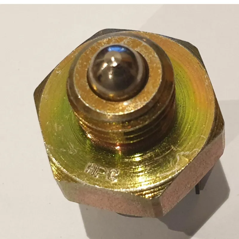 مهره فشنگی دنده عقب پیکان HPC