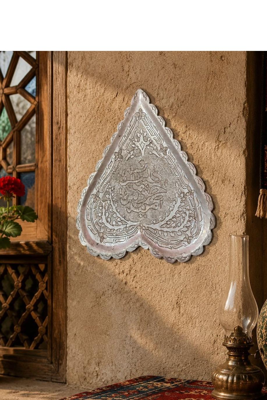 دیوار کوب مسی قلمزنی