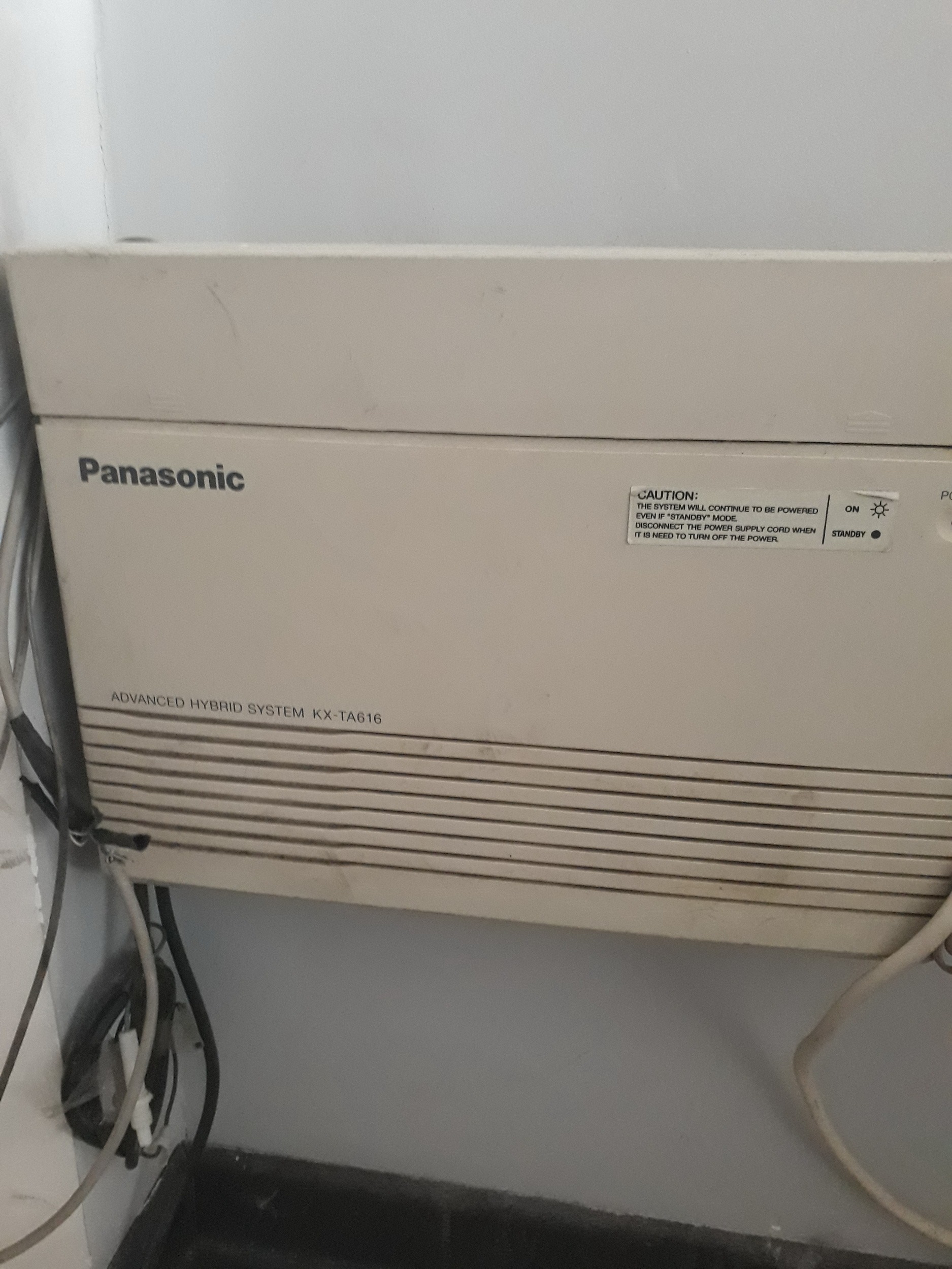 دستگاه سانترال پاناسونیک KX-TA616 و 10 عدد گوشی
