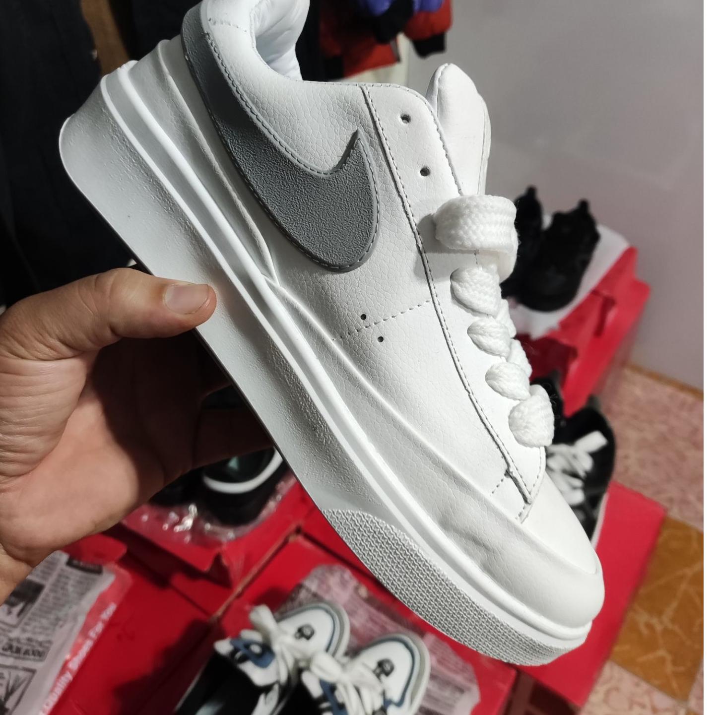 کتونی ونس نایک