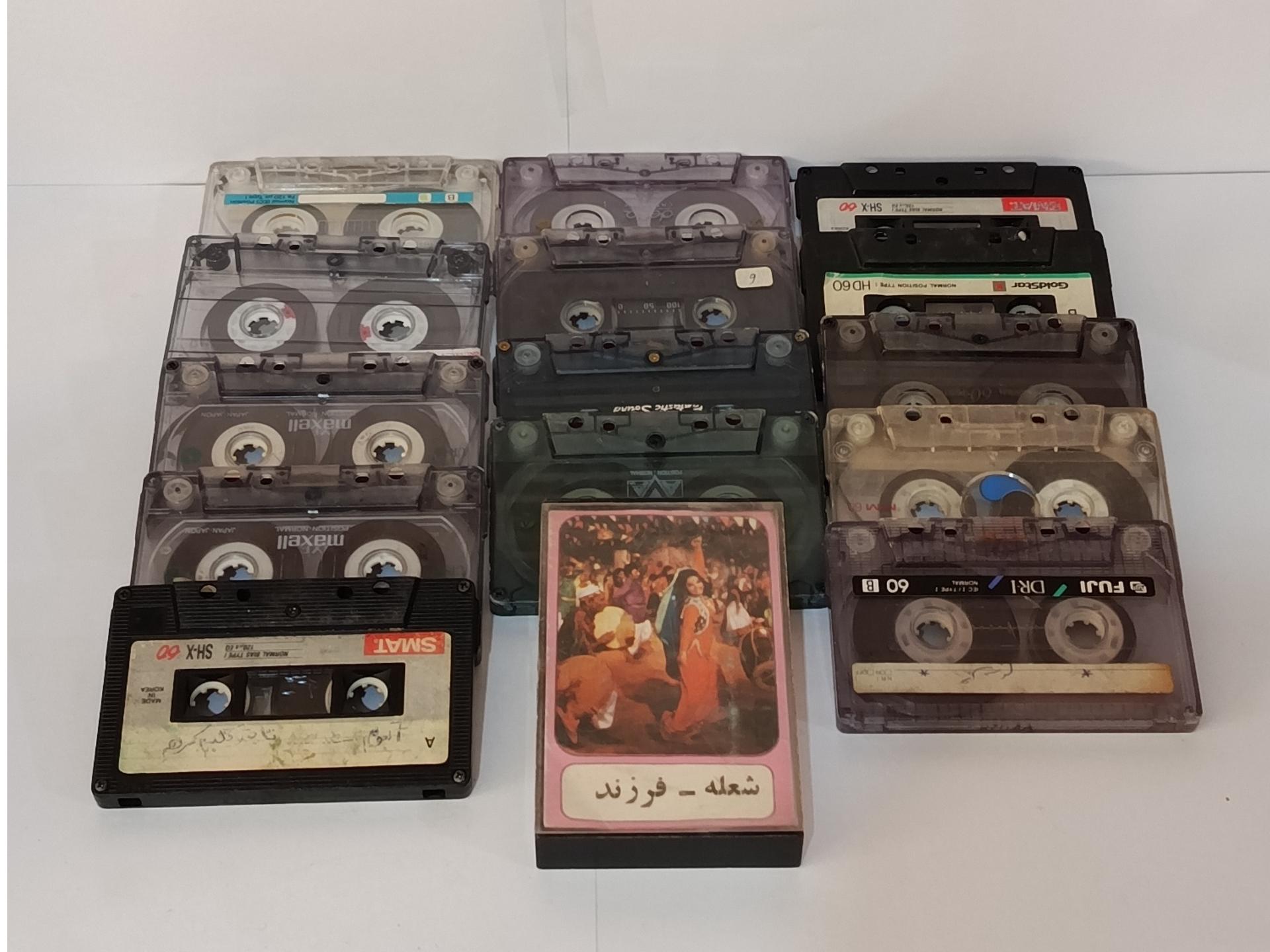 تعداد 15عدد نوار کاست قدیمی