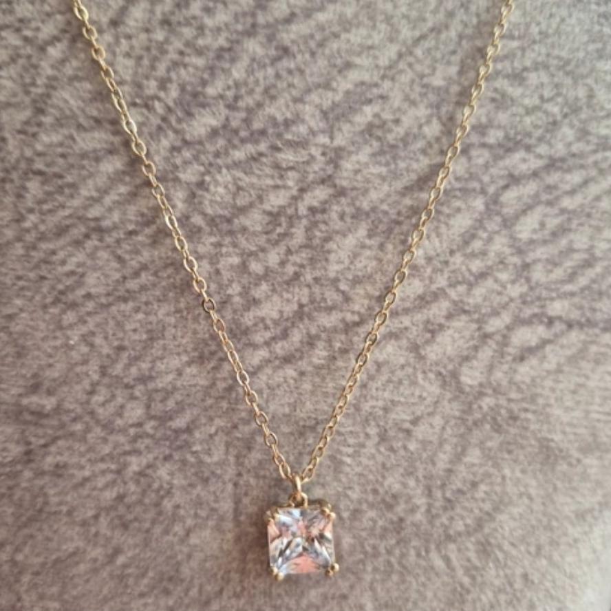 گردنبند تک نگین