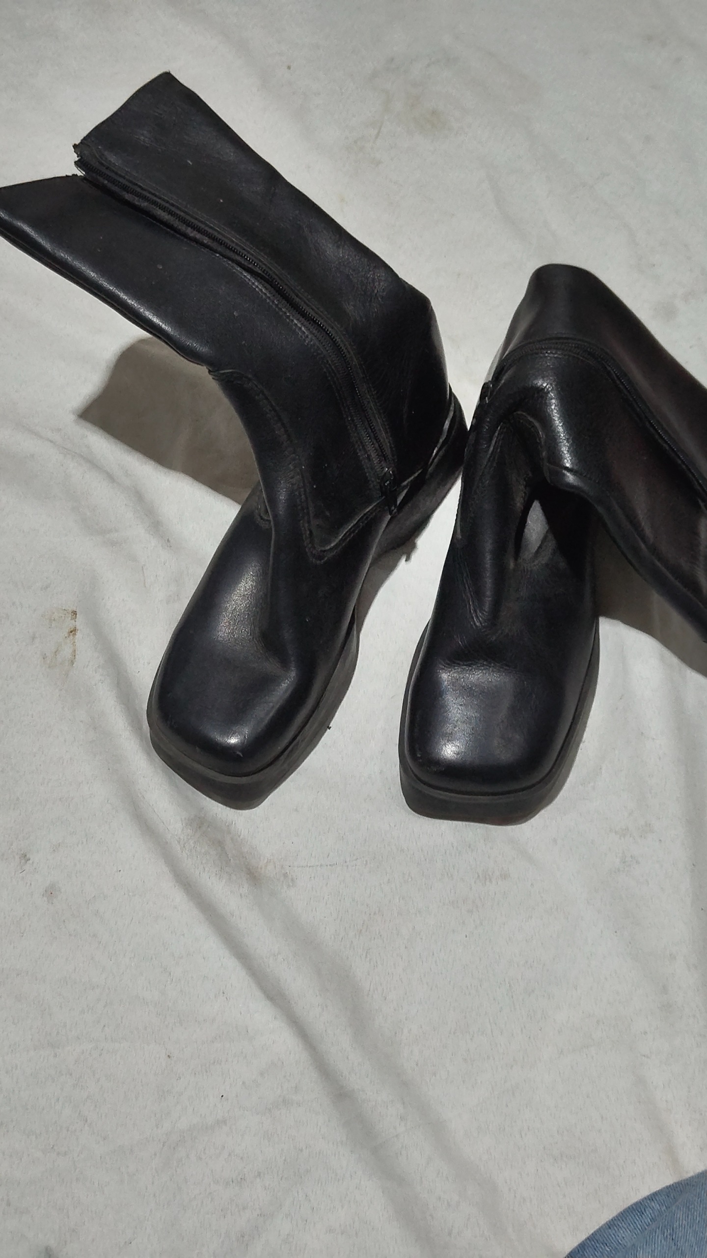 بوت زنانه اصل استوک