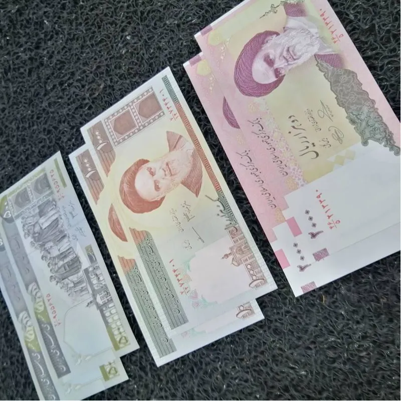 سه جفت اسکناس جمهوری سریال سوپربانکی