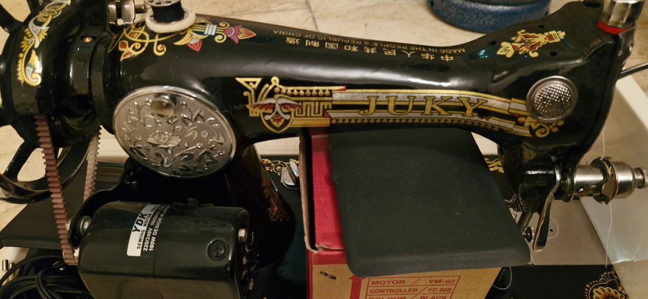 چرخ خیاطی قدیمی