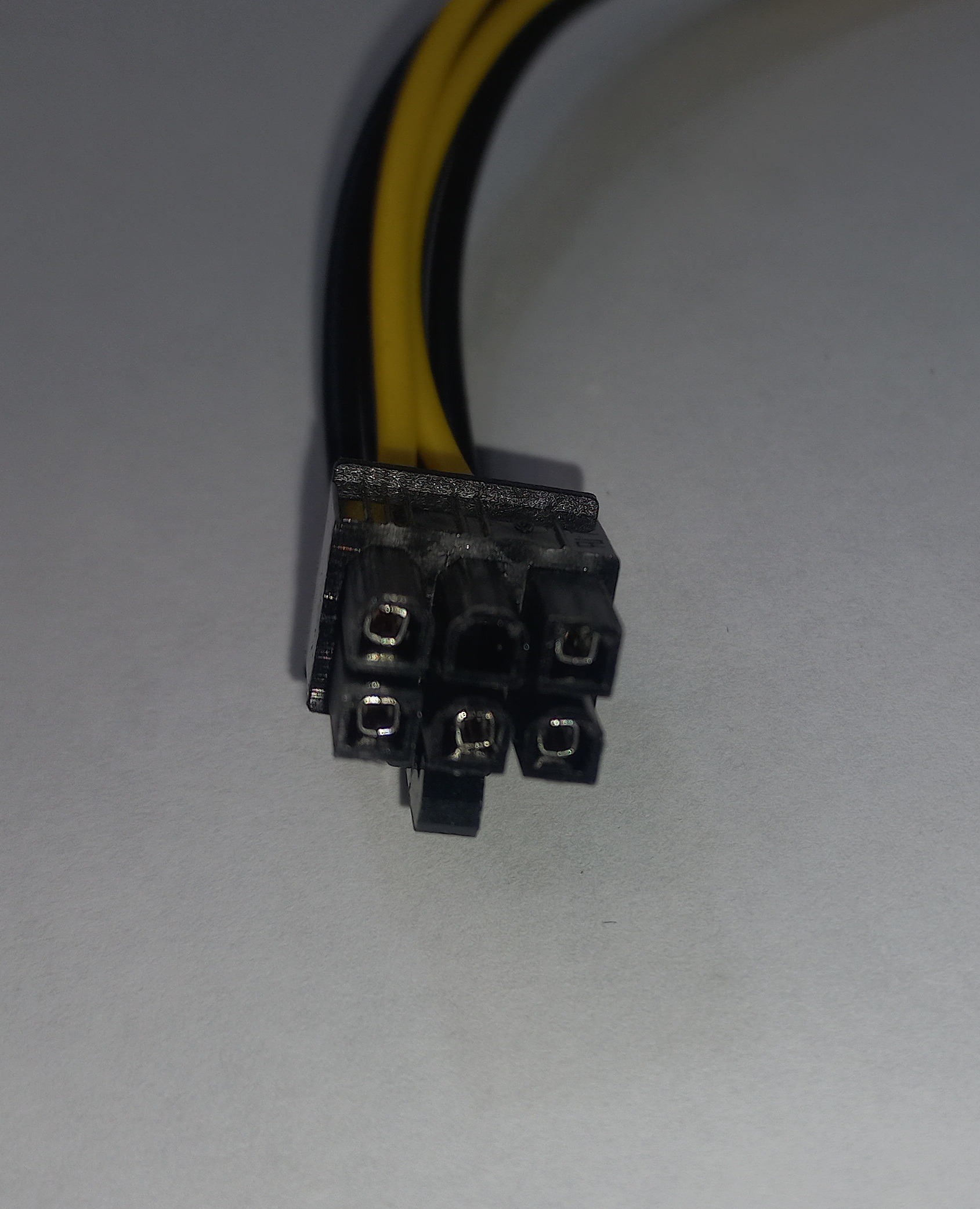 کابل تبدیل برق SATA به PCI-E 6Pin