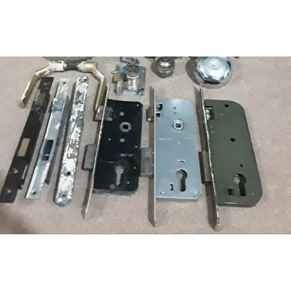 قفل در قدیمی