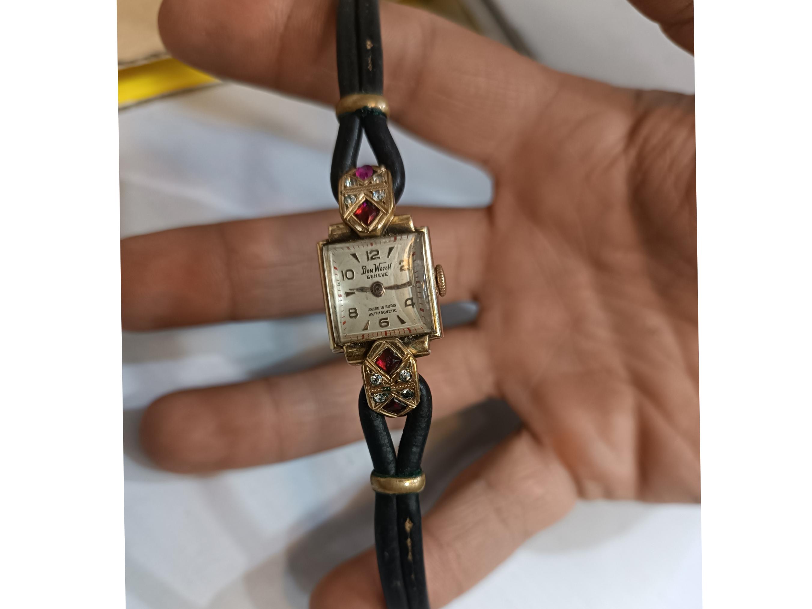 ساعت بسیار قدیمی