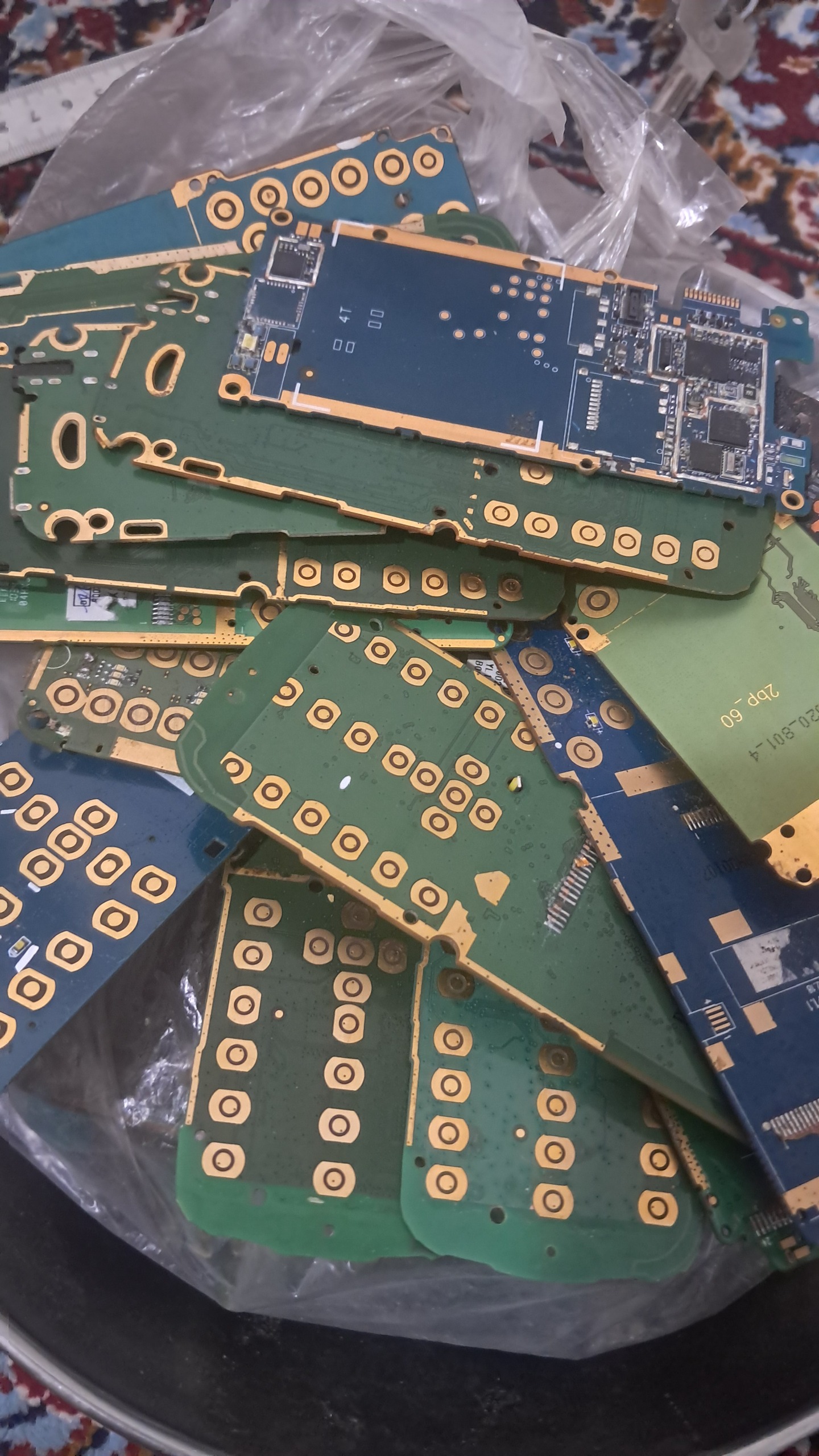 برد اصلی موبایل دکمه طلا(توضیحات خوانده شود)