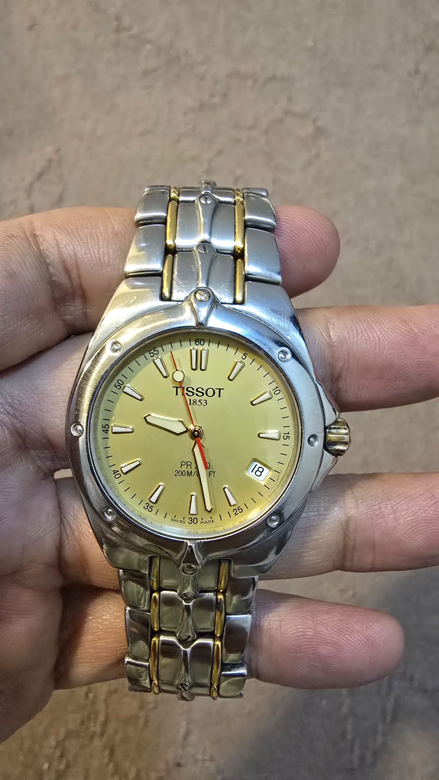 ساعت tissot فابریک کامل