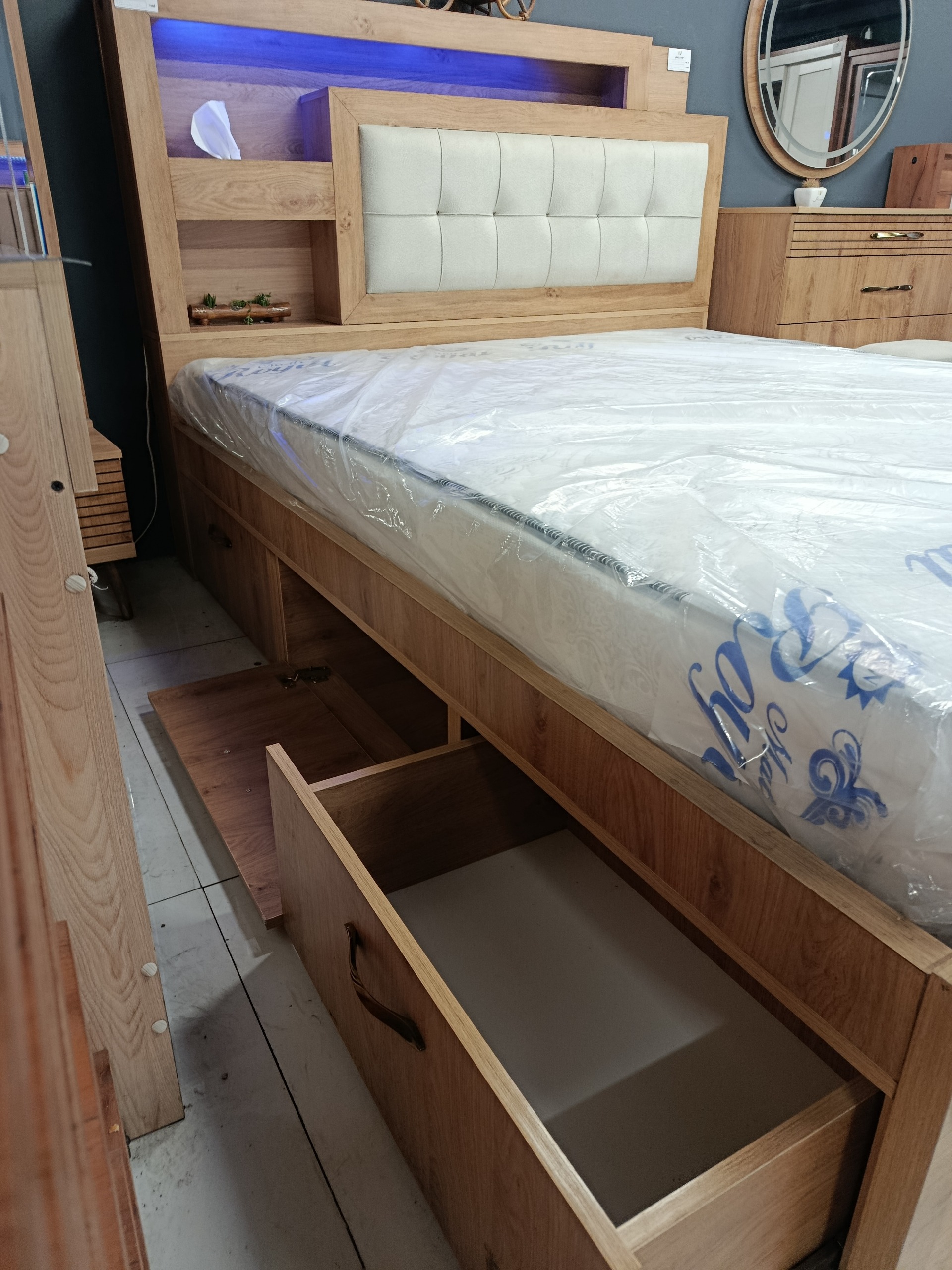 تخت خواب نیایش