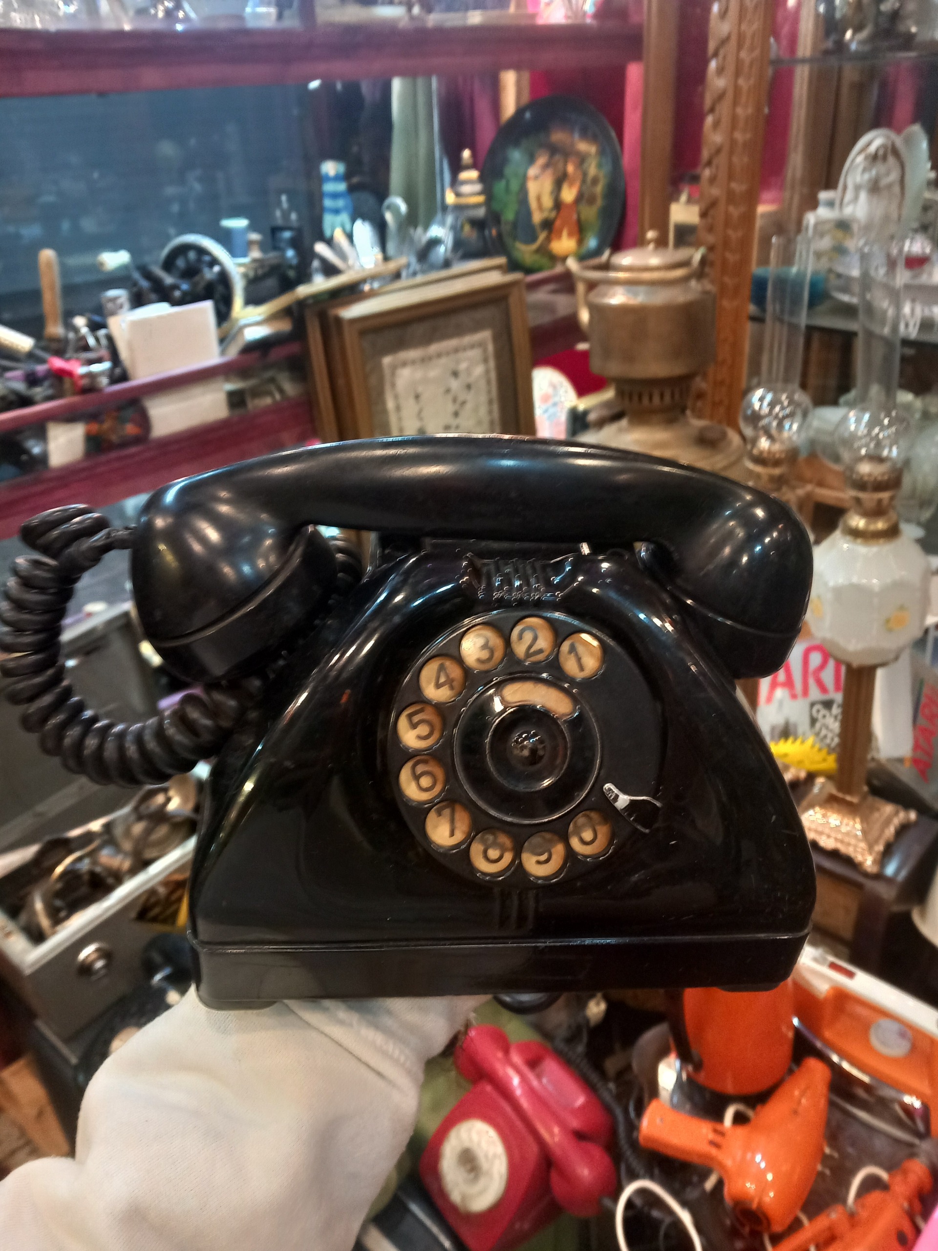 تلفن قدیمی ارتش امریکا