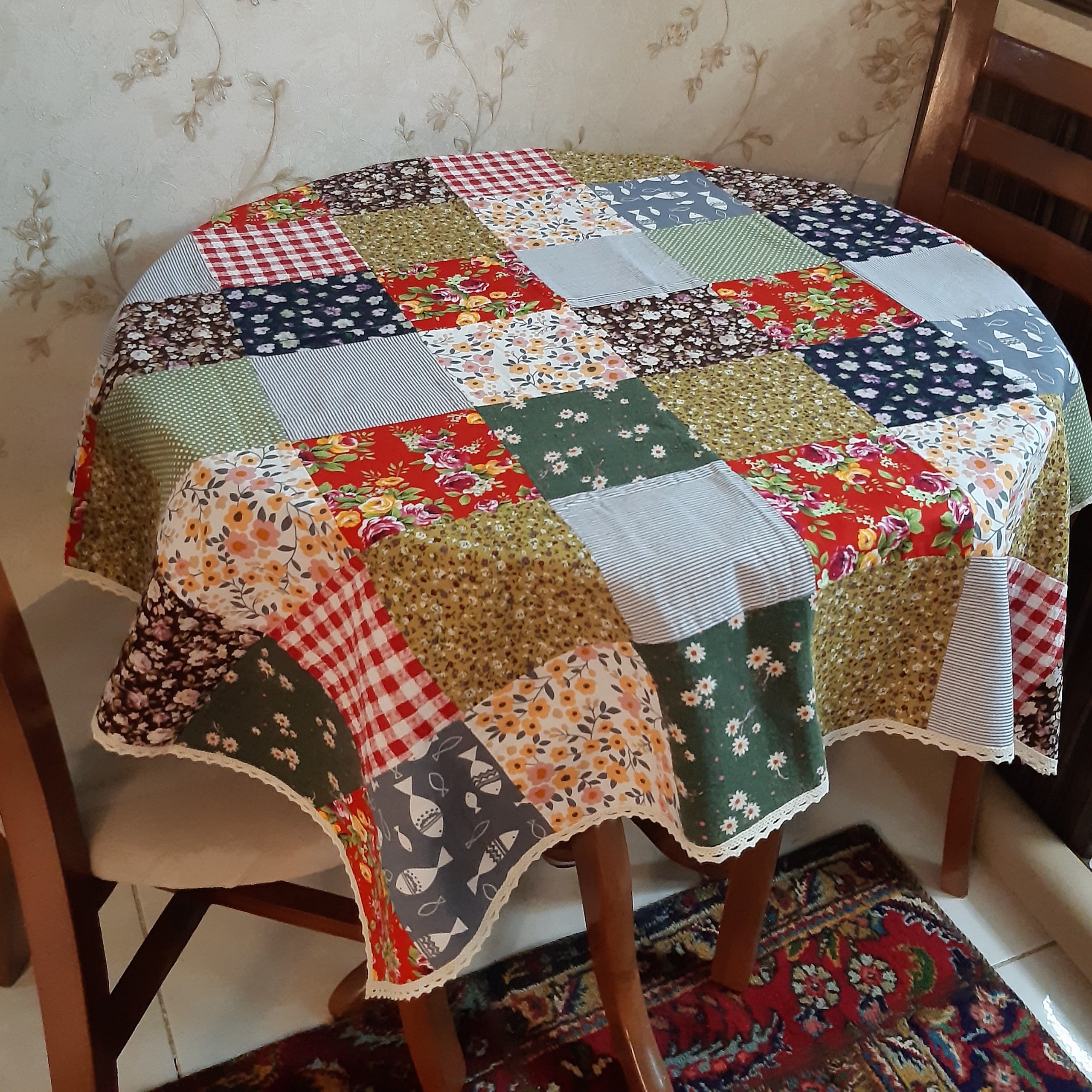 رومیزی چهل تکه