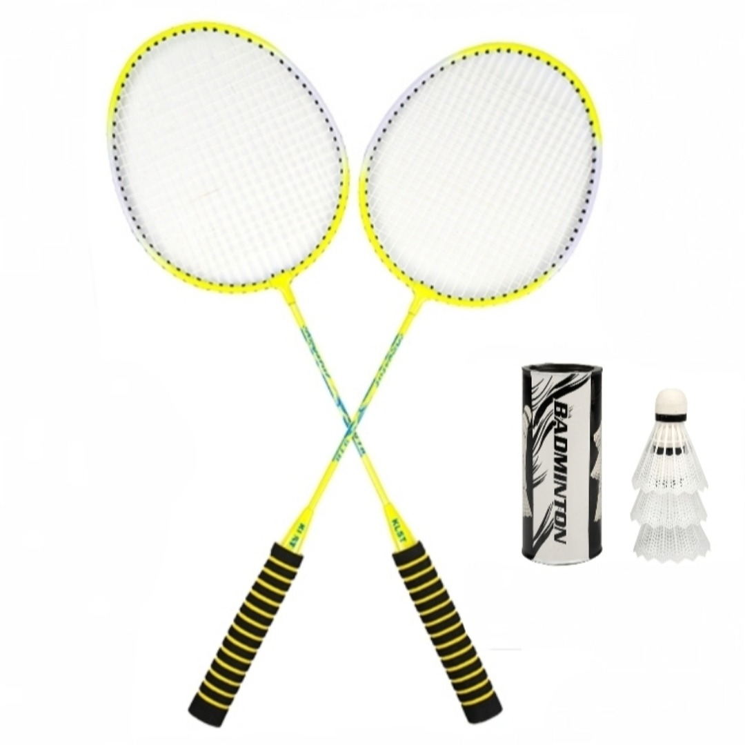 جفت راکت بدمینتون به همراه سه عدد توپ