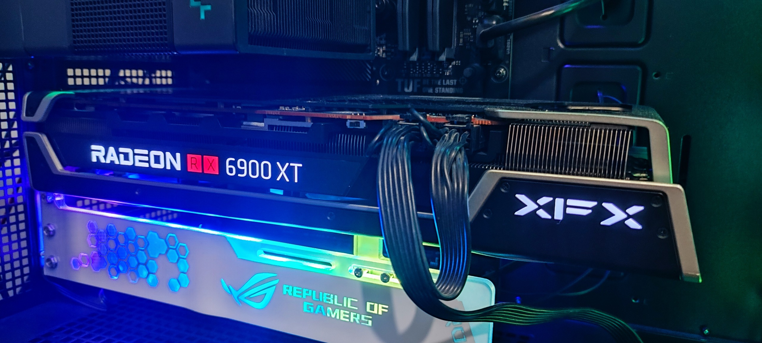 RX6900 XT MERC