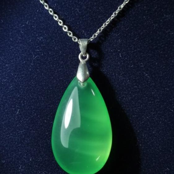 گردنبند عقیق سبز برزیلی