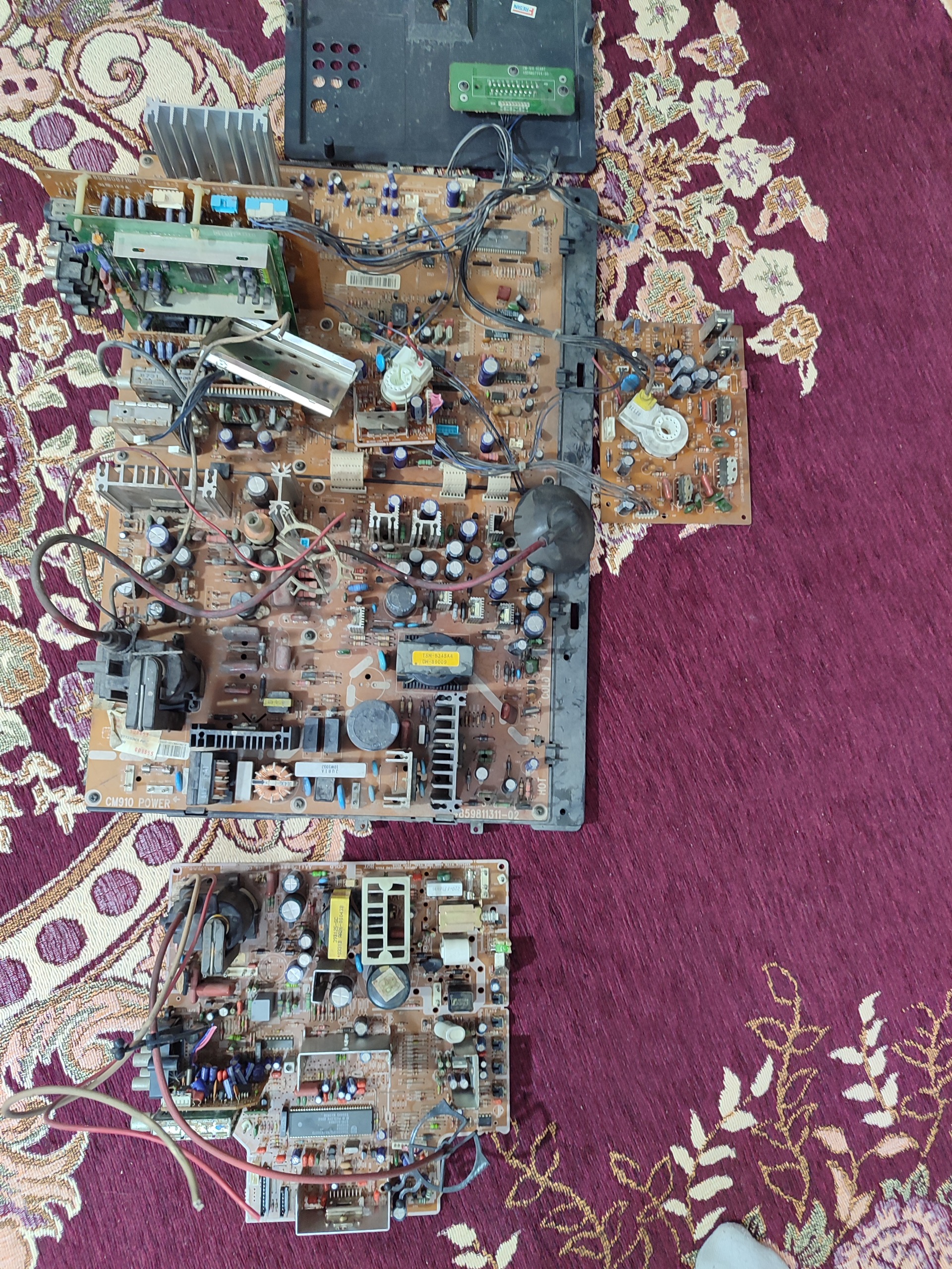 برد تلویزیون قدیمی