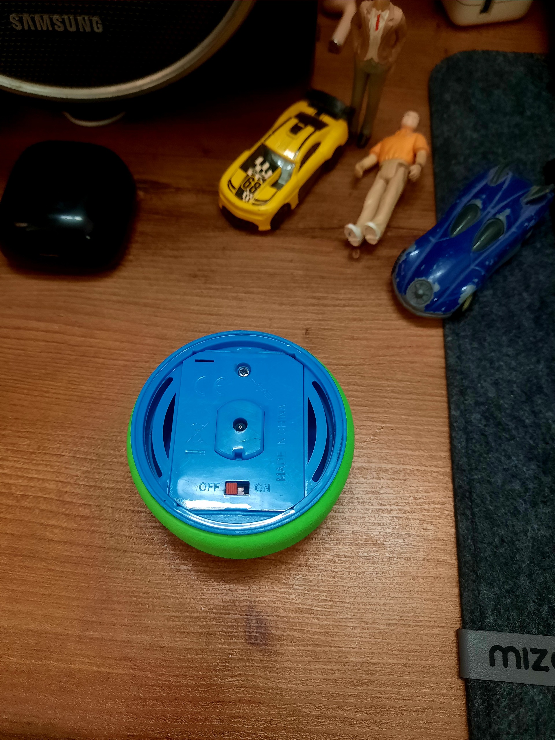 توپ هاکی رو یخ