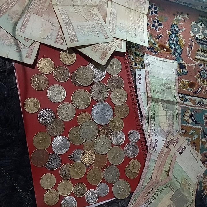 120عددسکه ی جمهوری وشاهی ازسال 1307تا1391موجوده