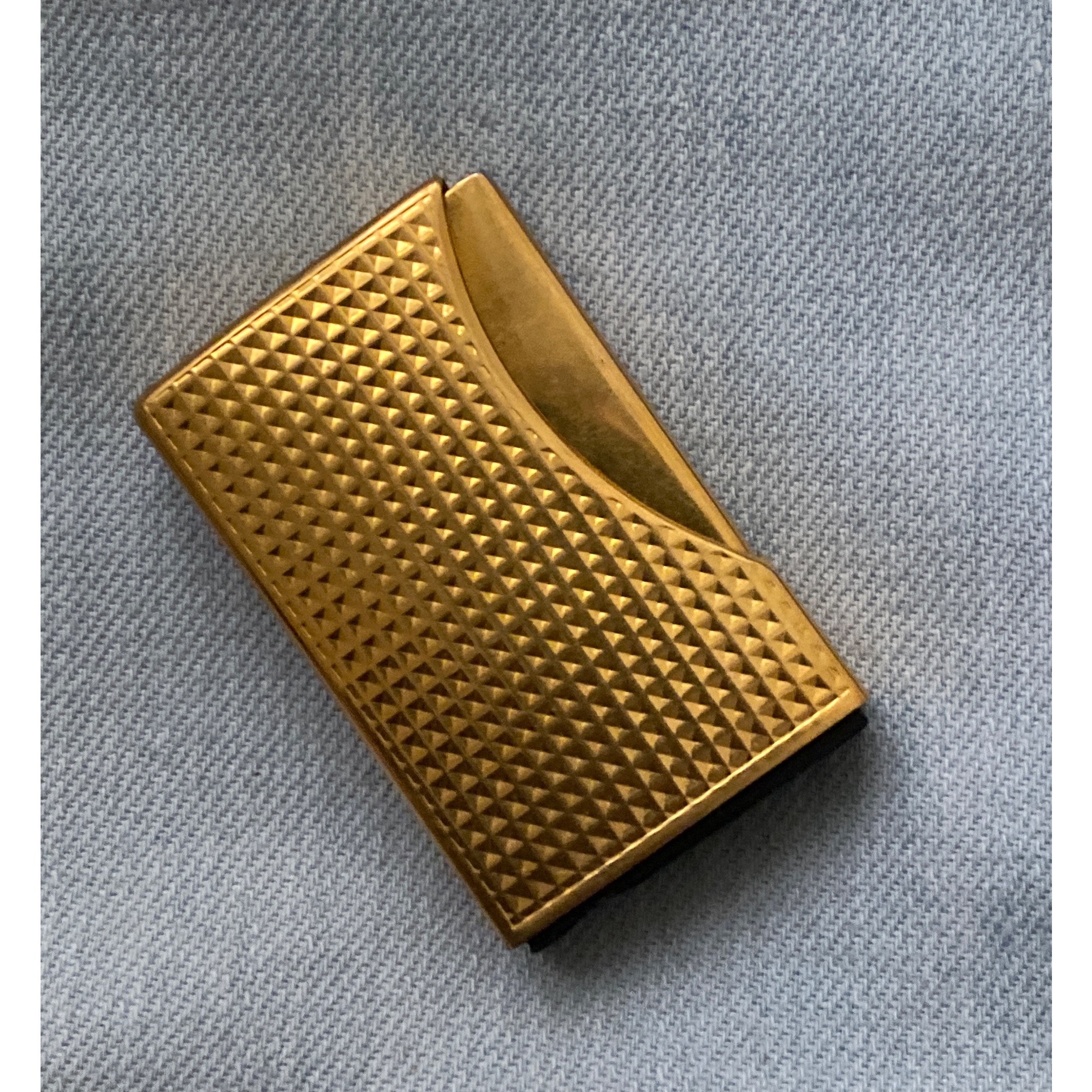 فندک بغل زن فلامین ایر