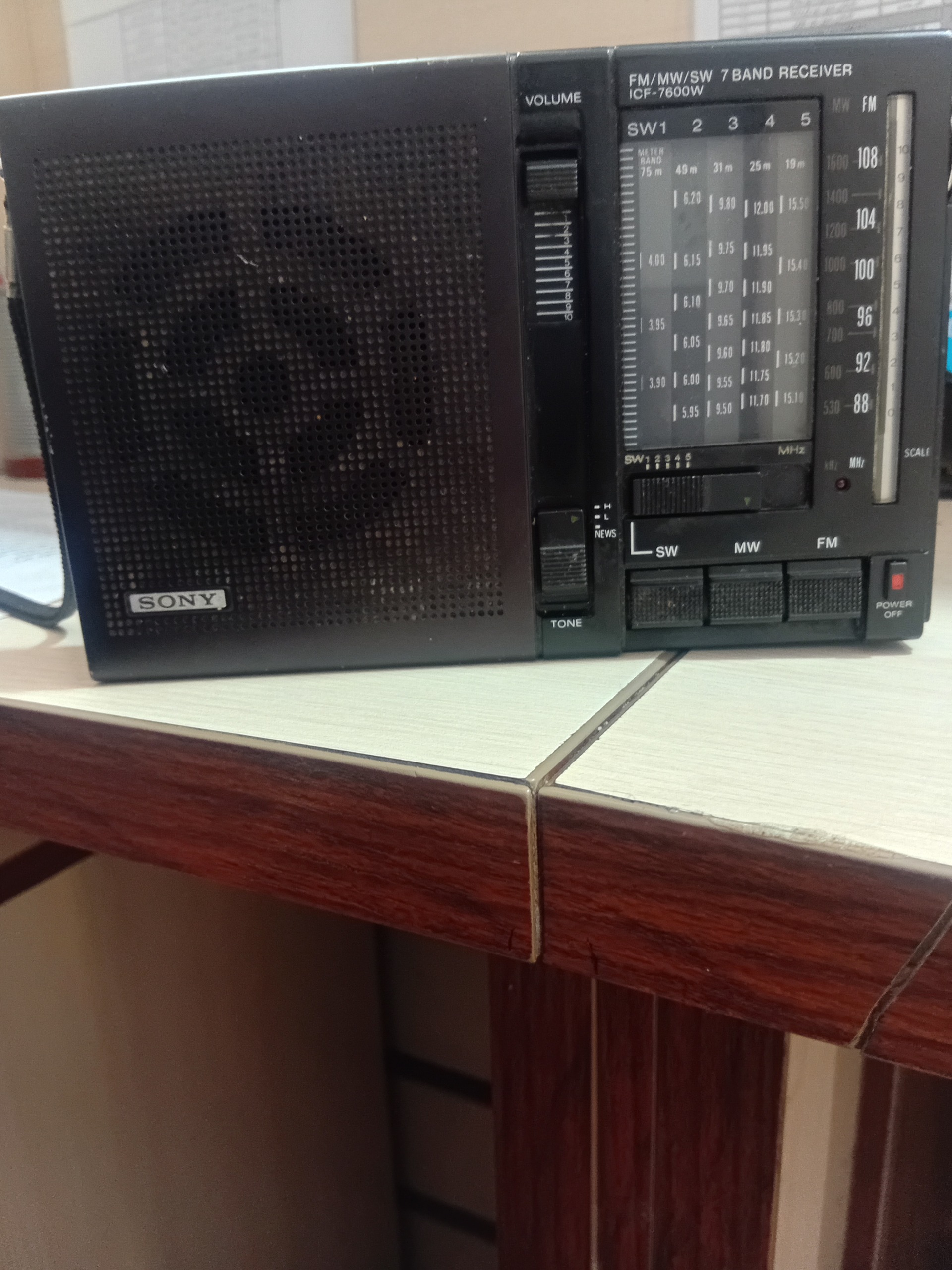 رادیو سونیICF 7600w پرچمدار