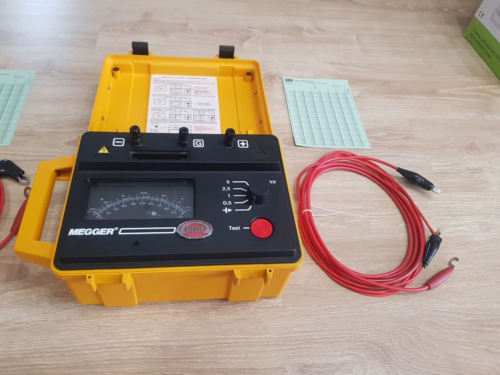 میگر 5 کیلو ولتی MEGGER BM11 ساخت انگلیس