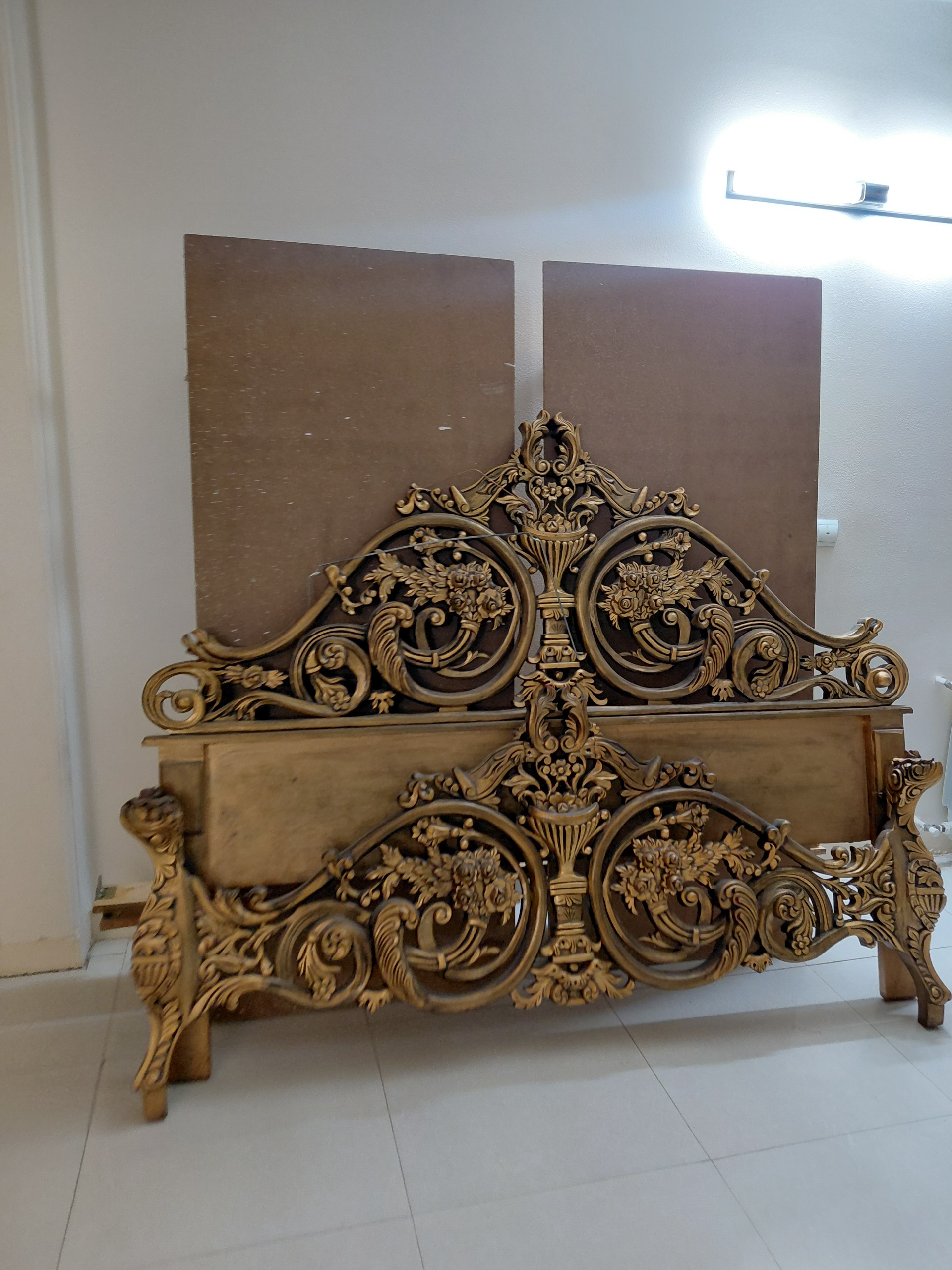 تخت خواب چوبی