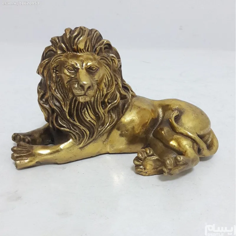 مجسمه شیر برنزی کار با ظرافت نماد ماه مرداد