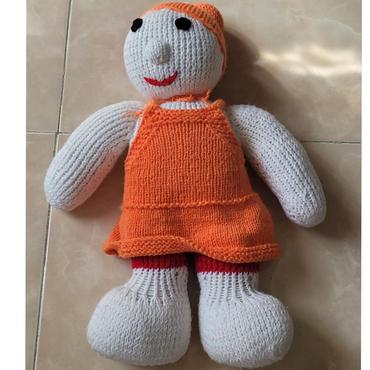 عروسک دست بافت بزرگ