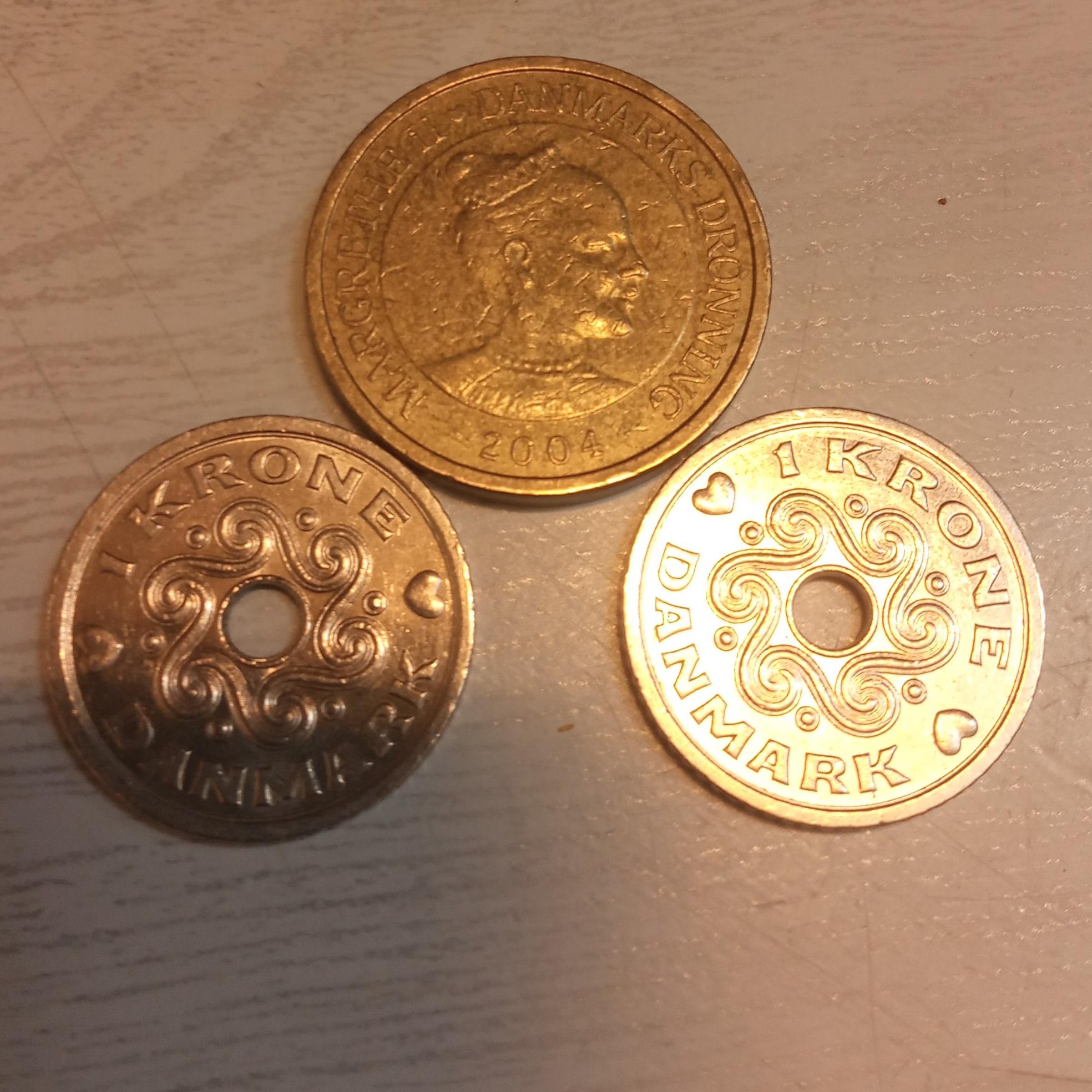 یک ده کرونی و دو یک کرونی