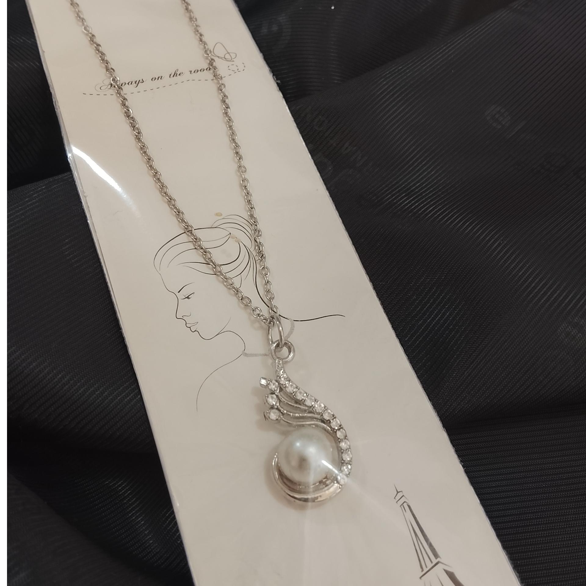 گردنبند رنگ ثابت