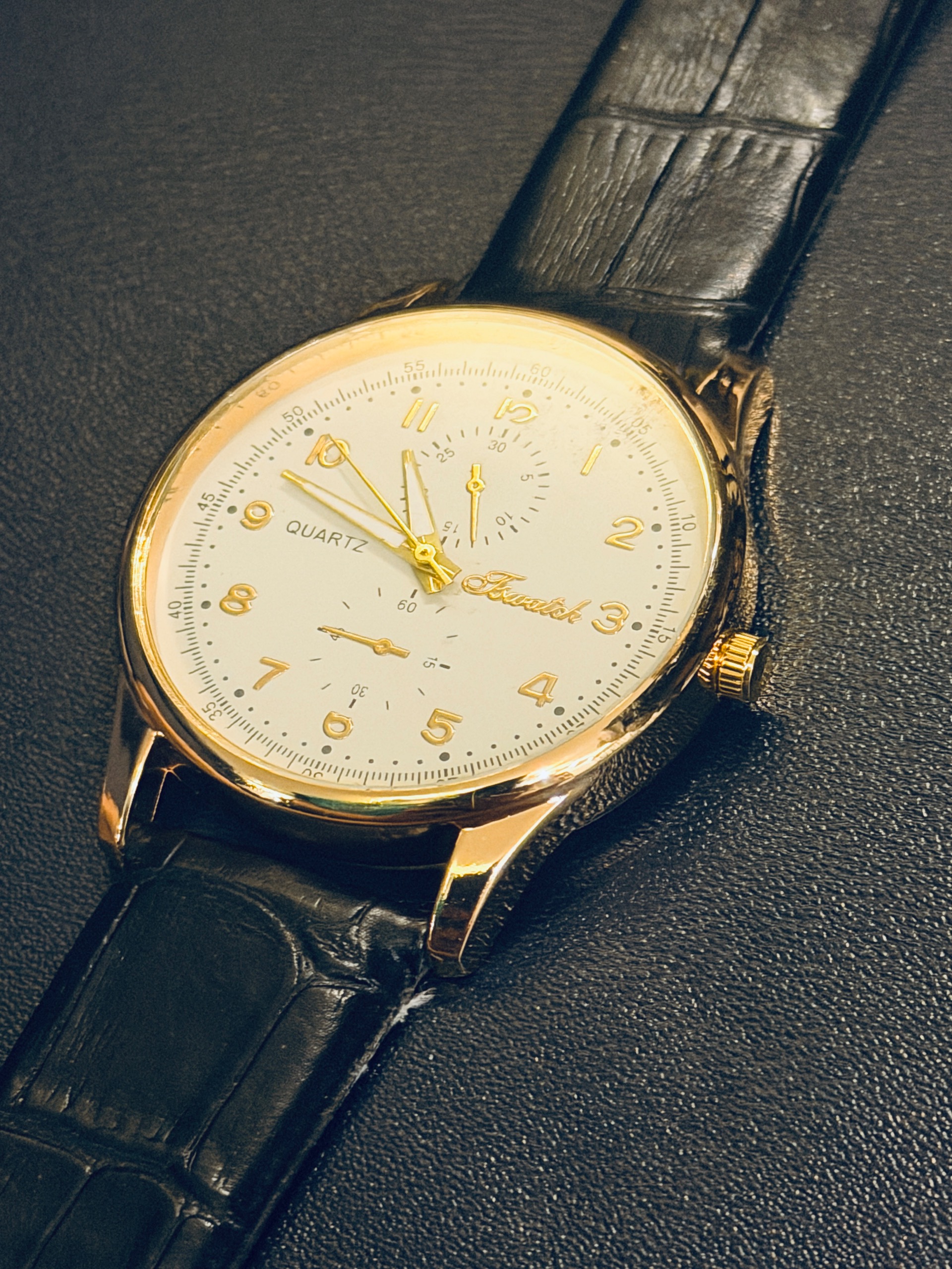 ساعت کلاسیک برند FSWATCH