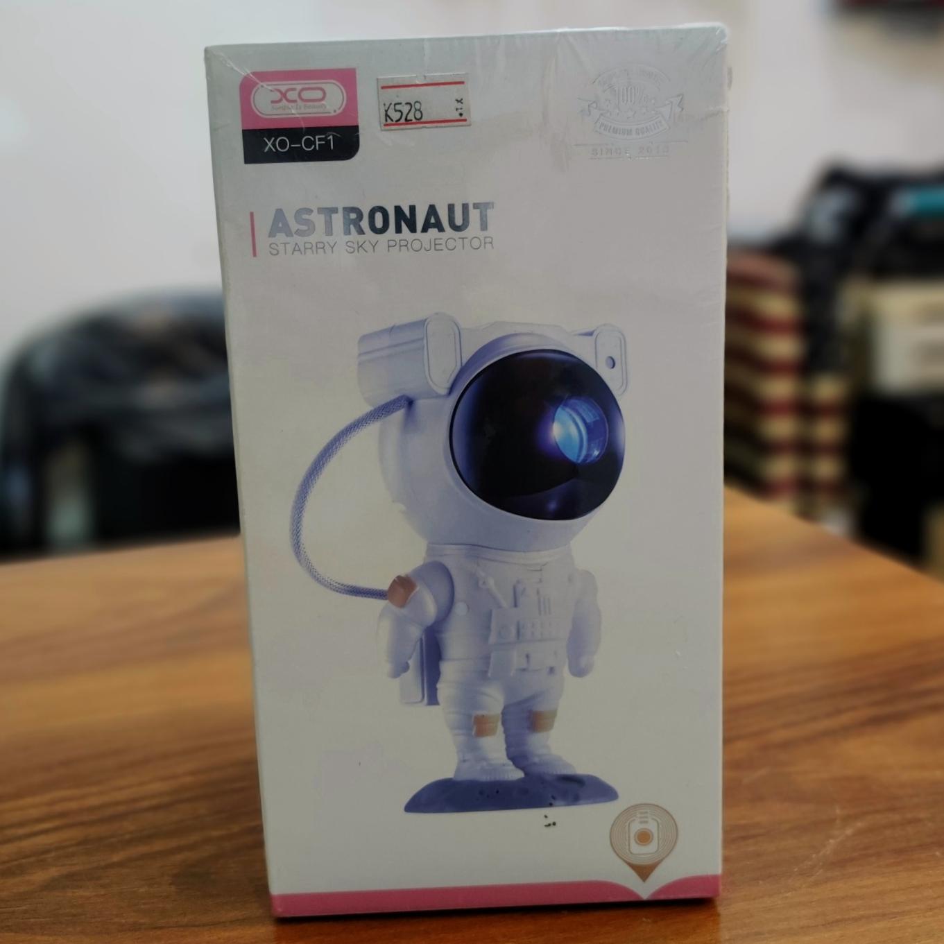 چراغ خواب آدم فضایی مدل Astronaut xo-cf1
