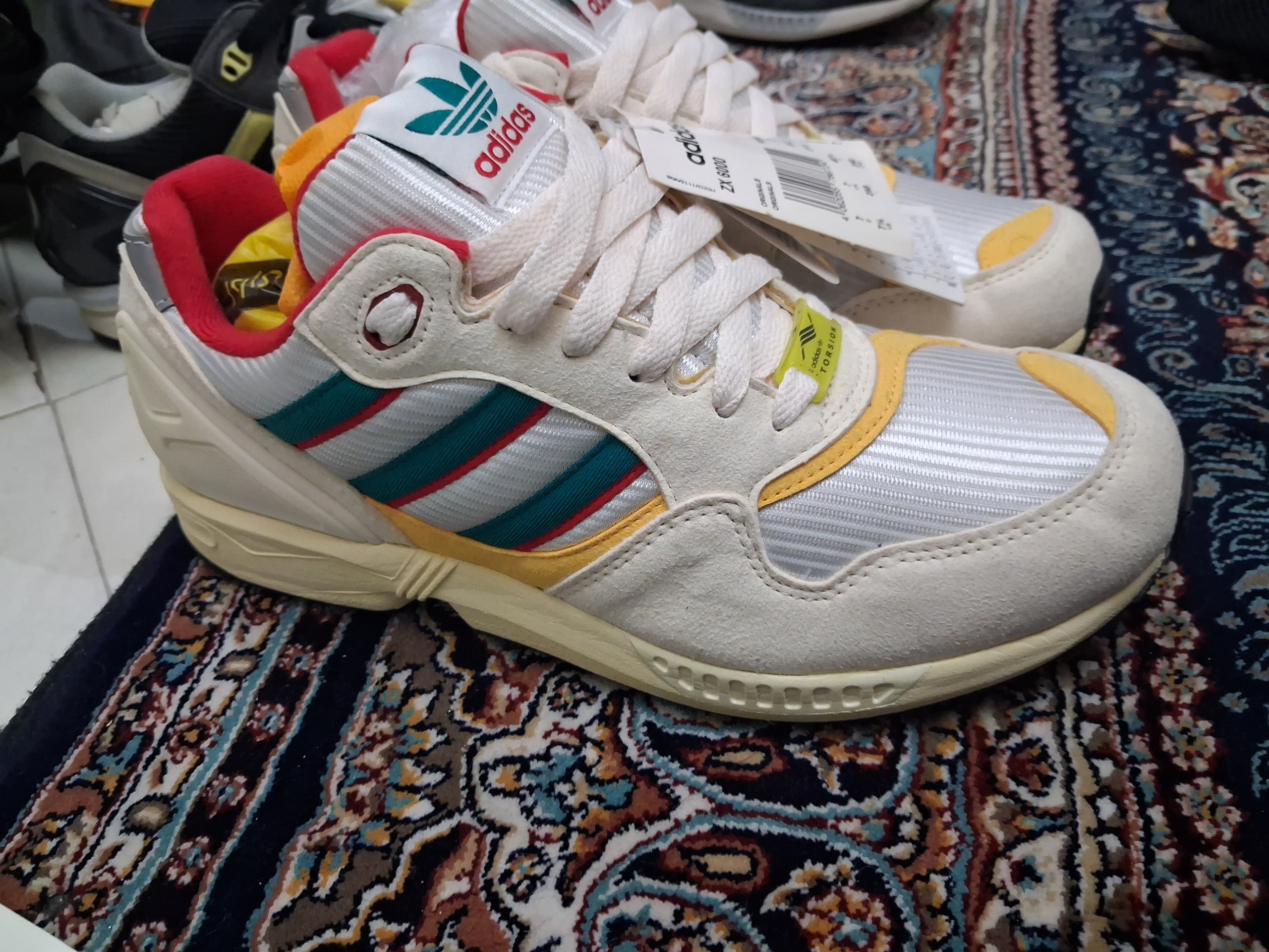 کتونی آدیداس 6000 سایز 40/5 اصل