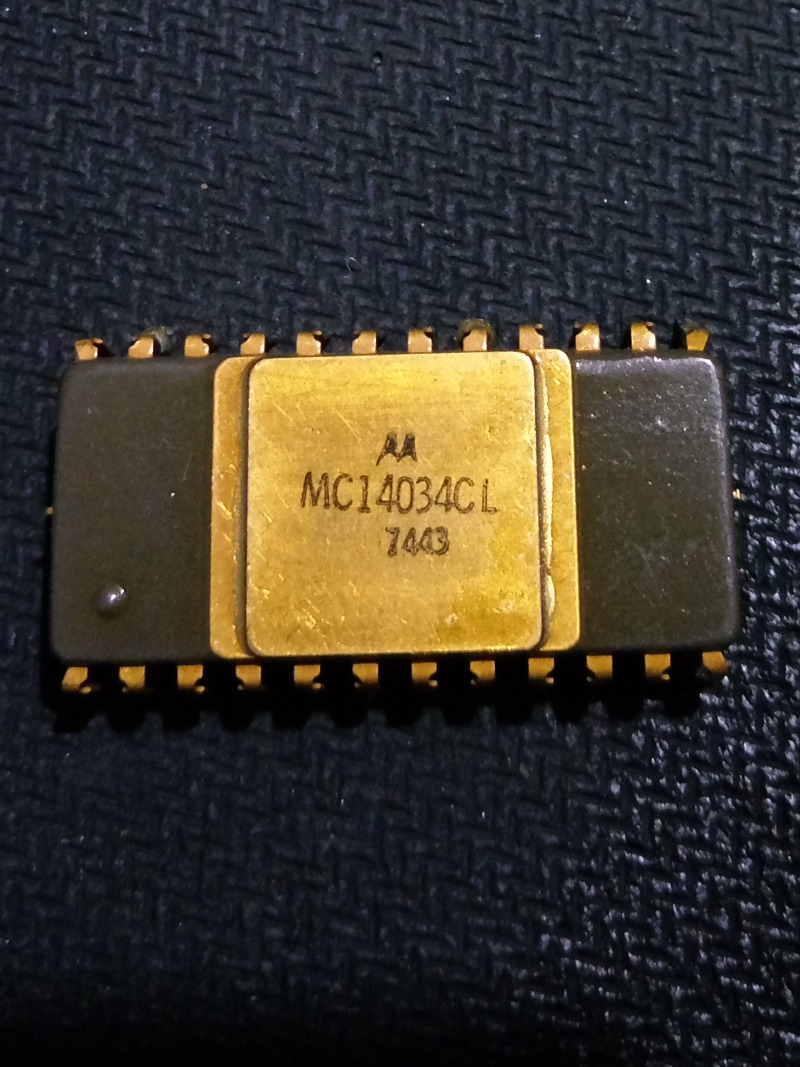 MC14034CL MOTOROLA کلکسیونی قدیمی Gold
