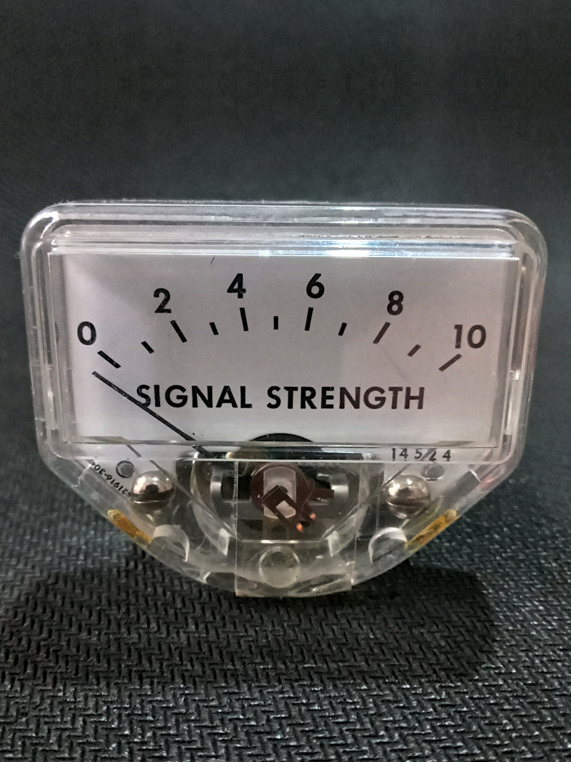 گیج ولت متر signal strength 0 10