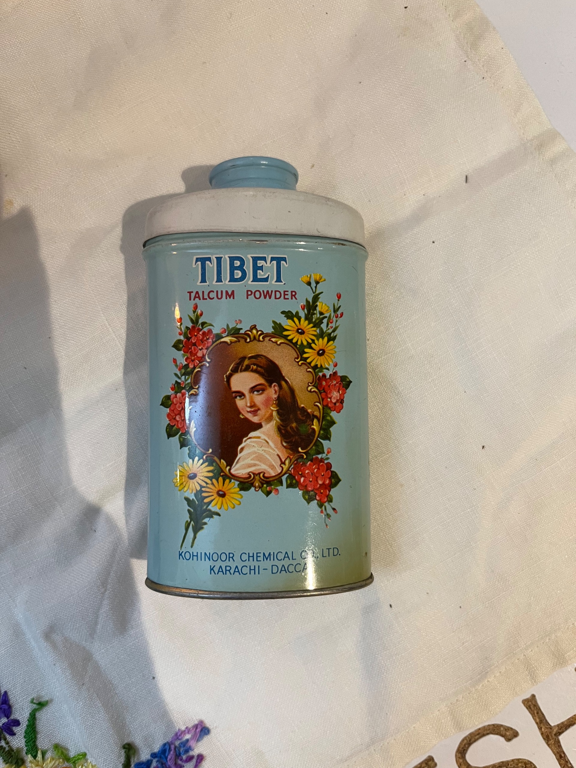 پودر آرایشی قدیمی