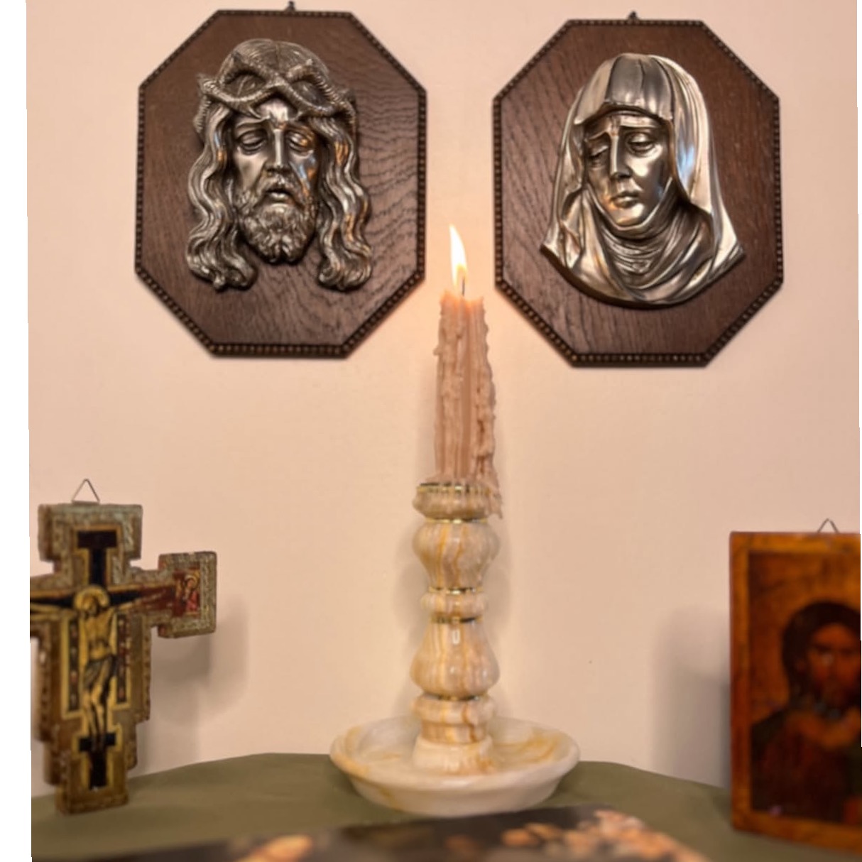 دیوار کوب شمایل برجسته مسیحیت