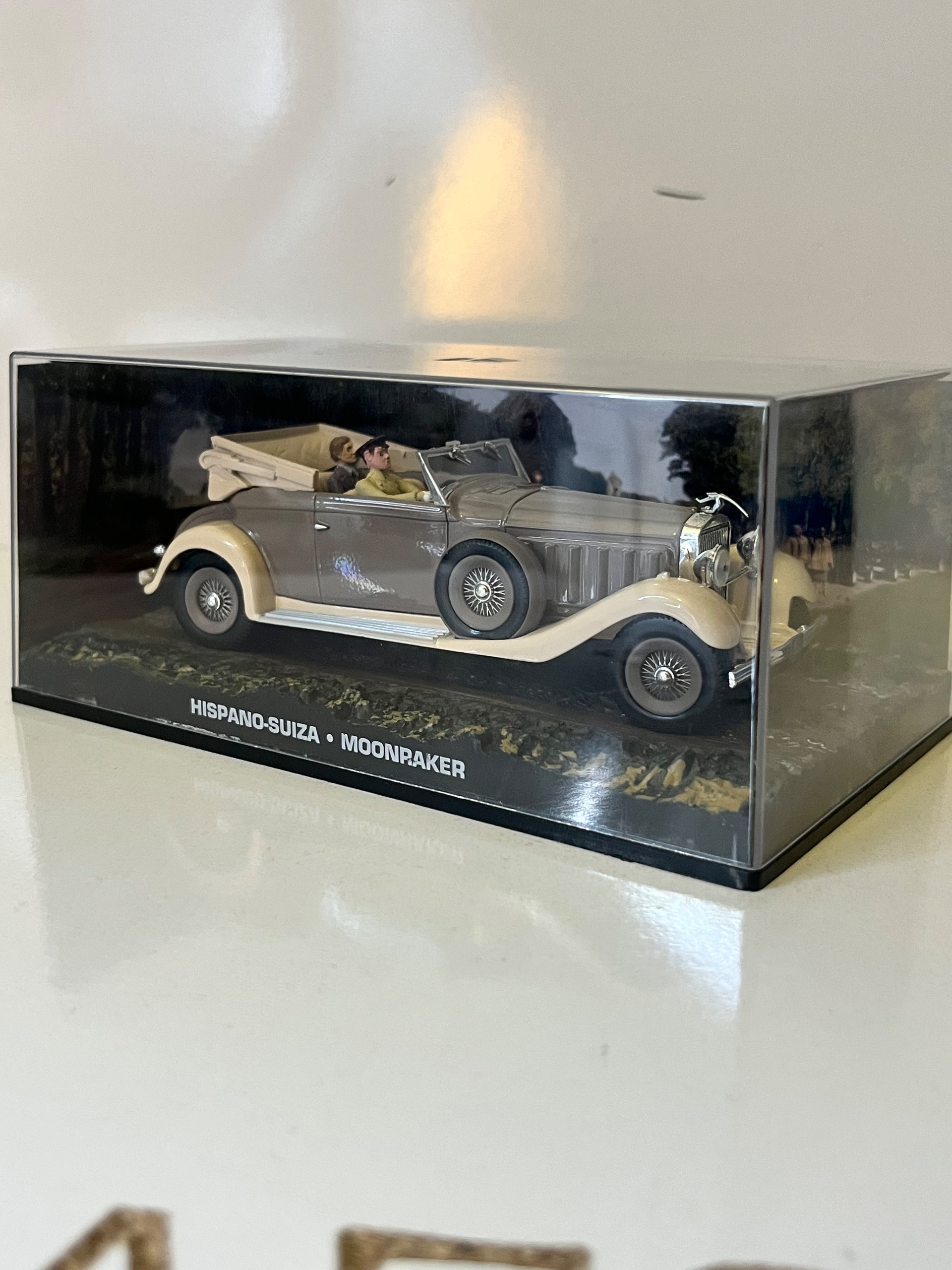ماکت فلزی HISPANO-SUIZA جمیزباند 1/43 دوفیگور
