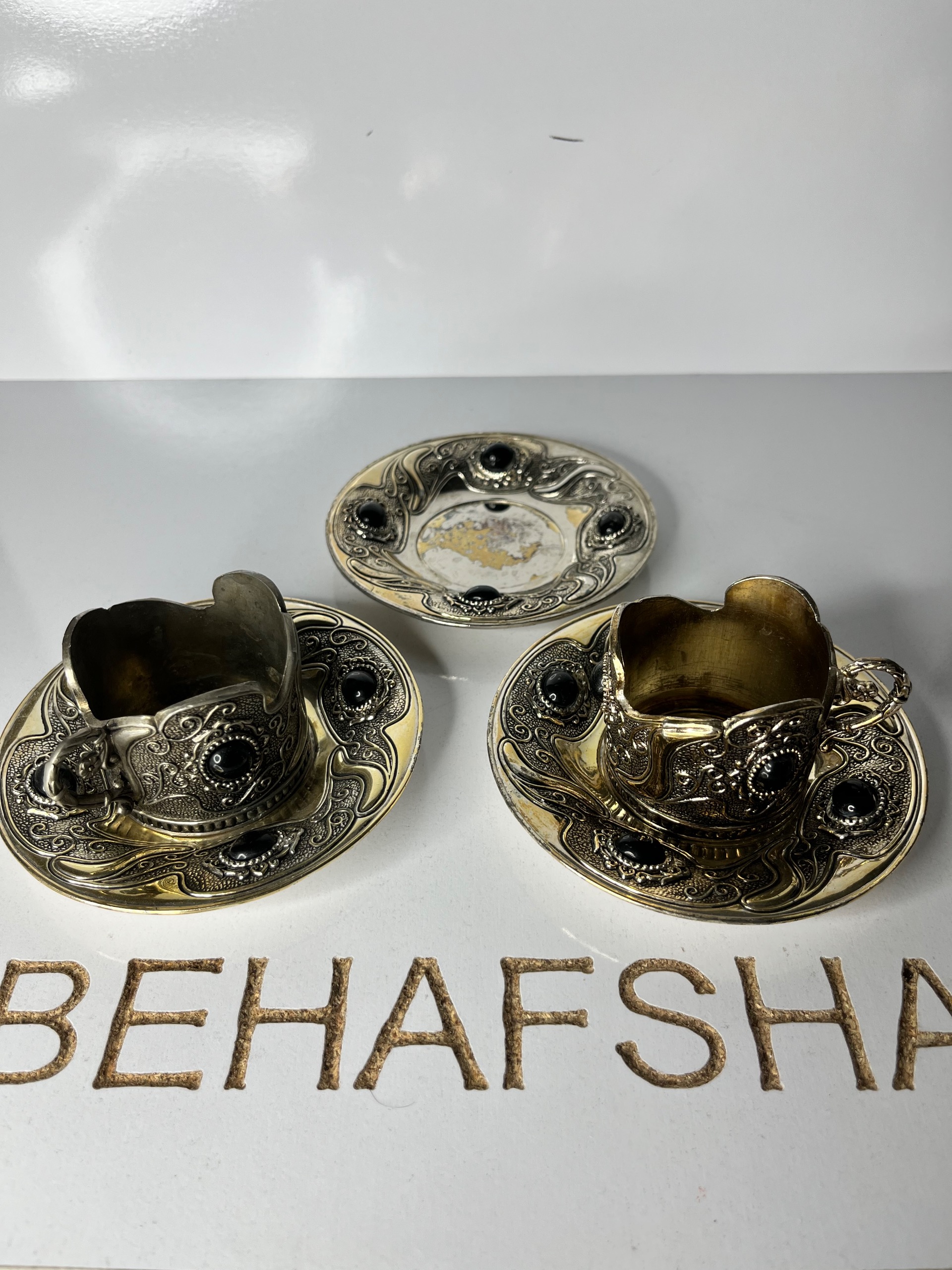 انگاره گالش با نعلبکی قدیمی نگین دار پنج عدد