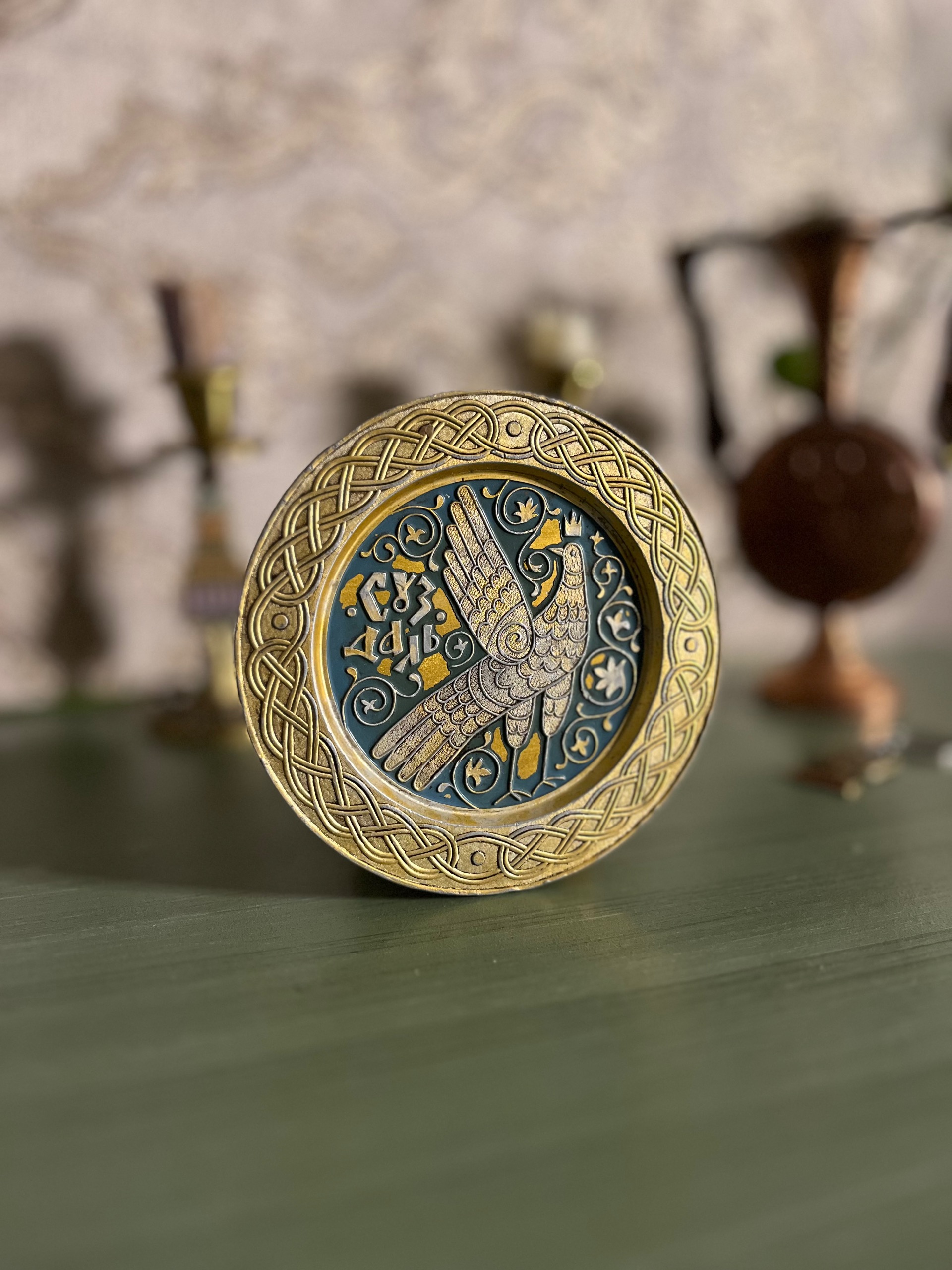 پلاک قدیمی برنجی طرح برجسته ساخت شوروی مارکدار