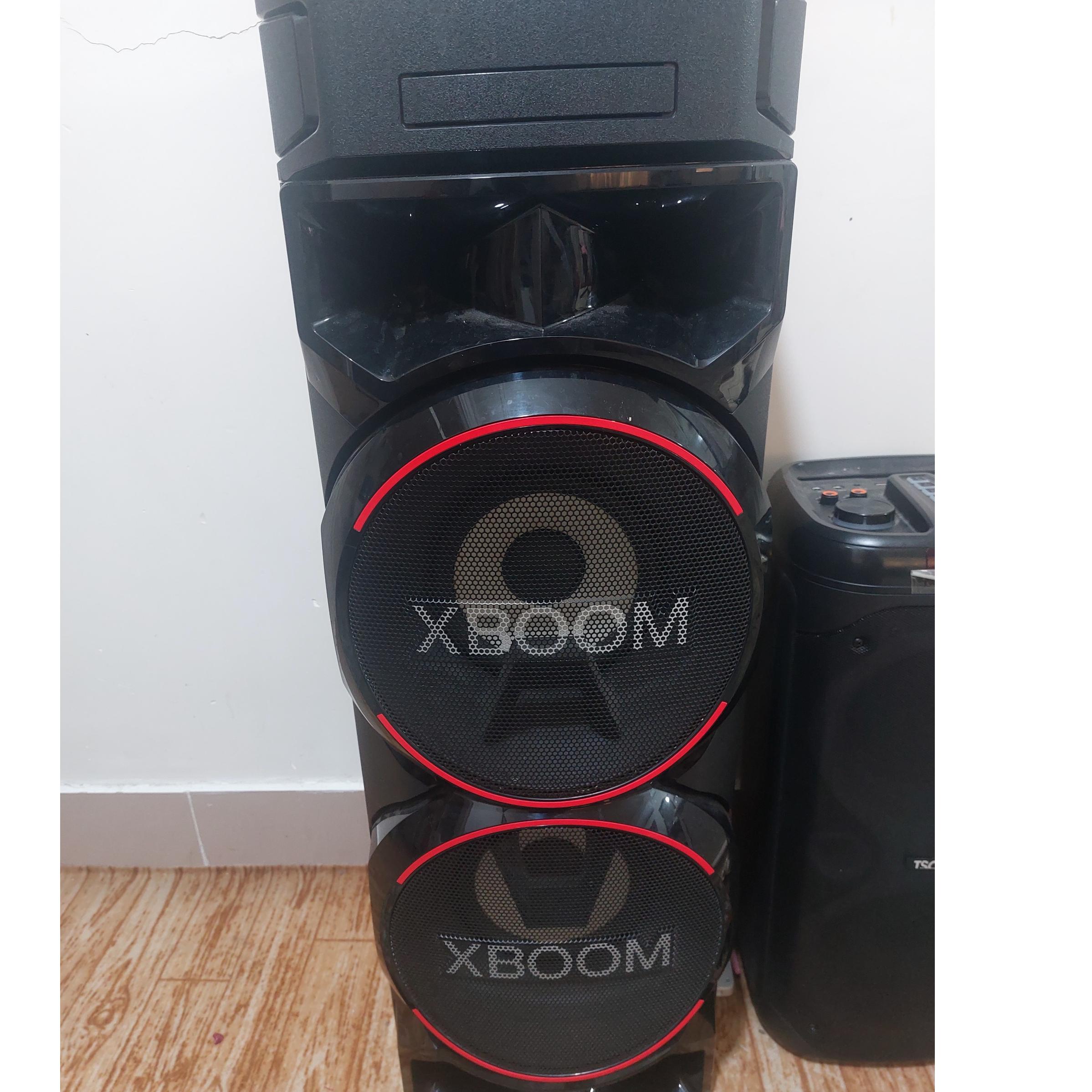 اسپیکر با باند سایز بزرگ ال جی XBOOM