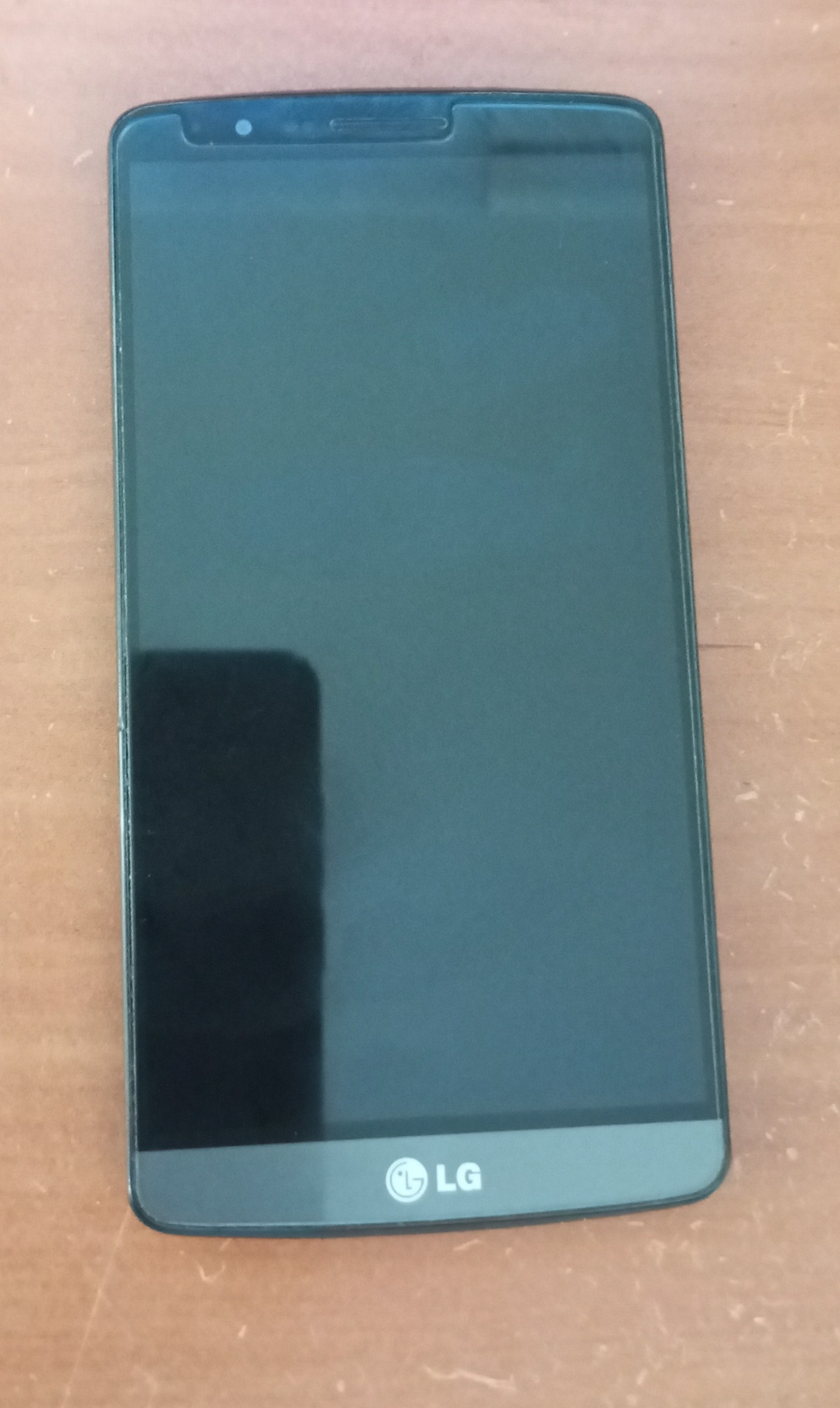 گوشی موبایل الجی جی 3 بعضی مواقع روشن میشه