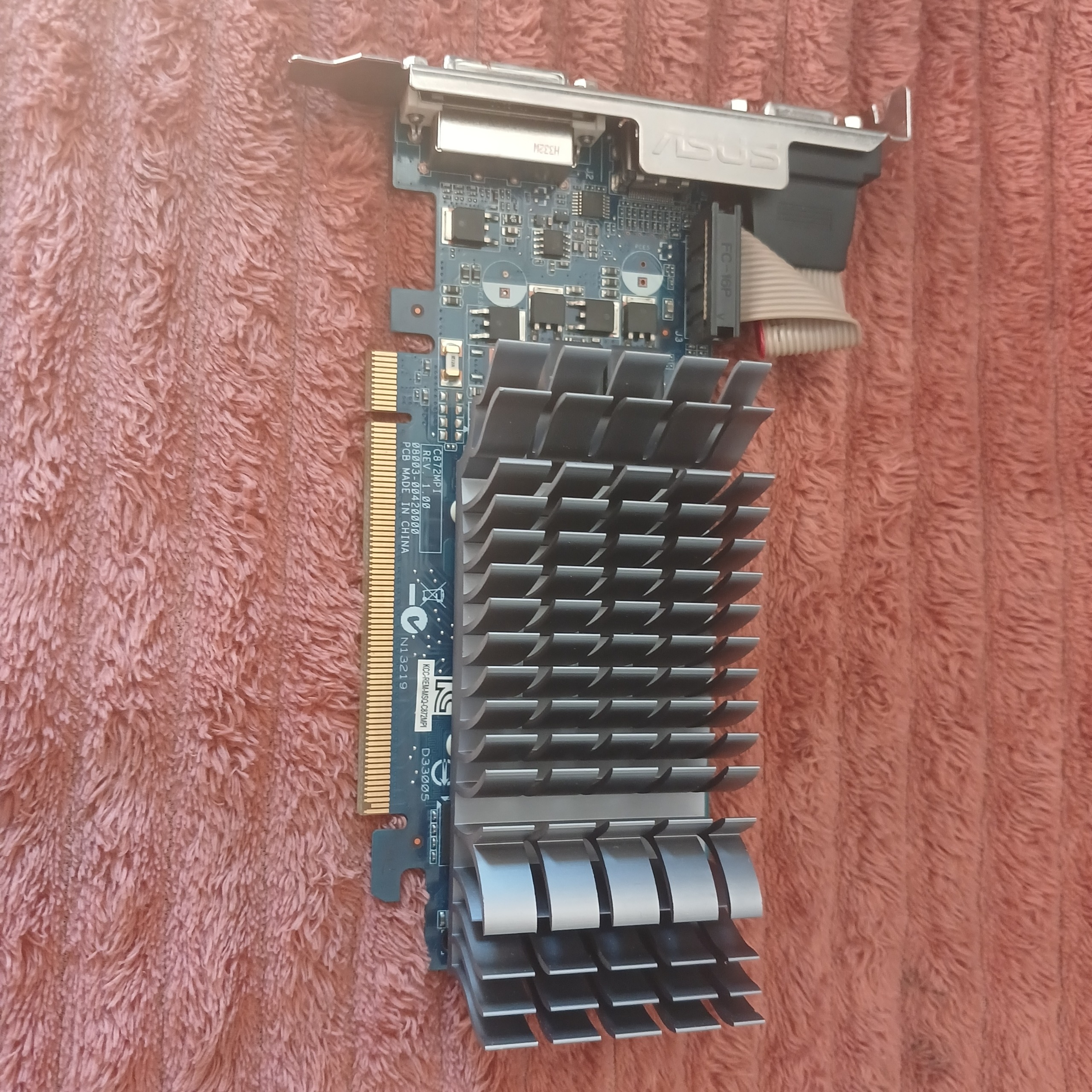 کارت گرافیک ASUS EN210 1G D3 سالم