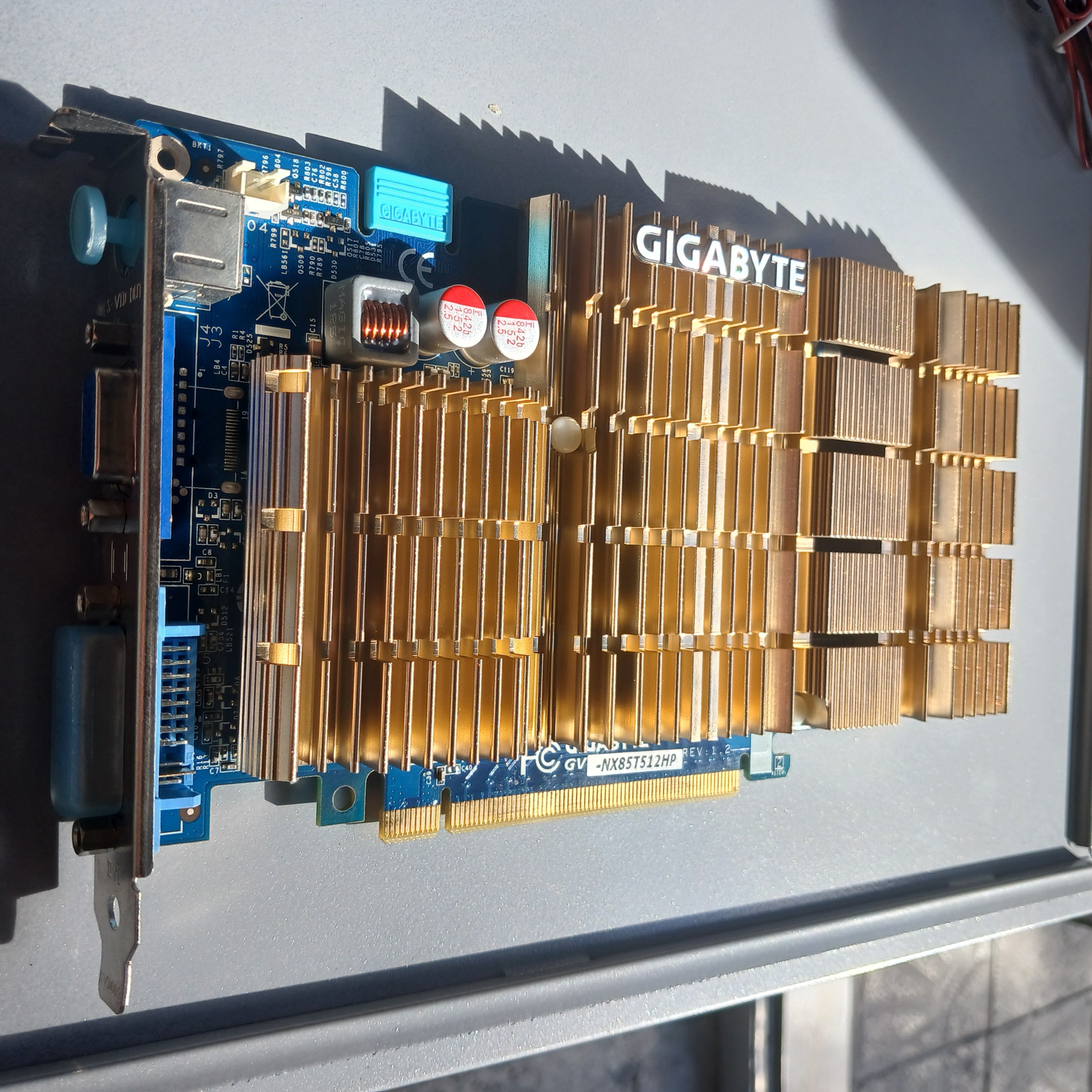 کارت گرافیک 512MB 128BIT GIGABYTE