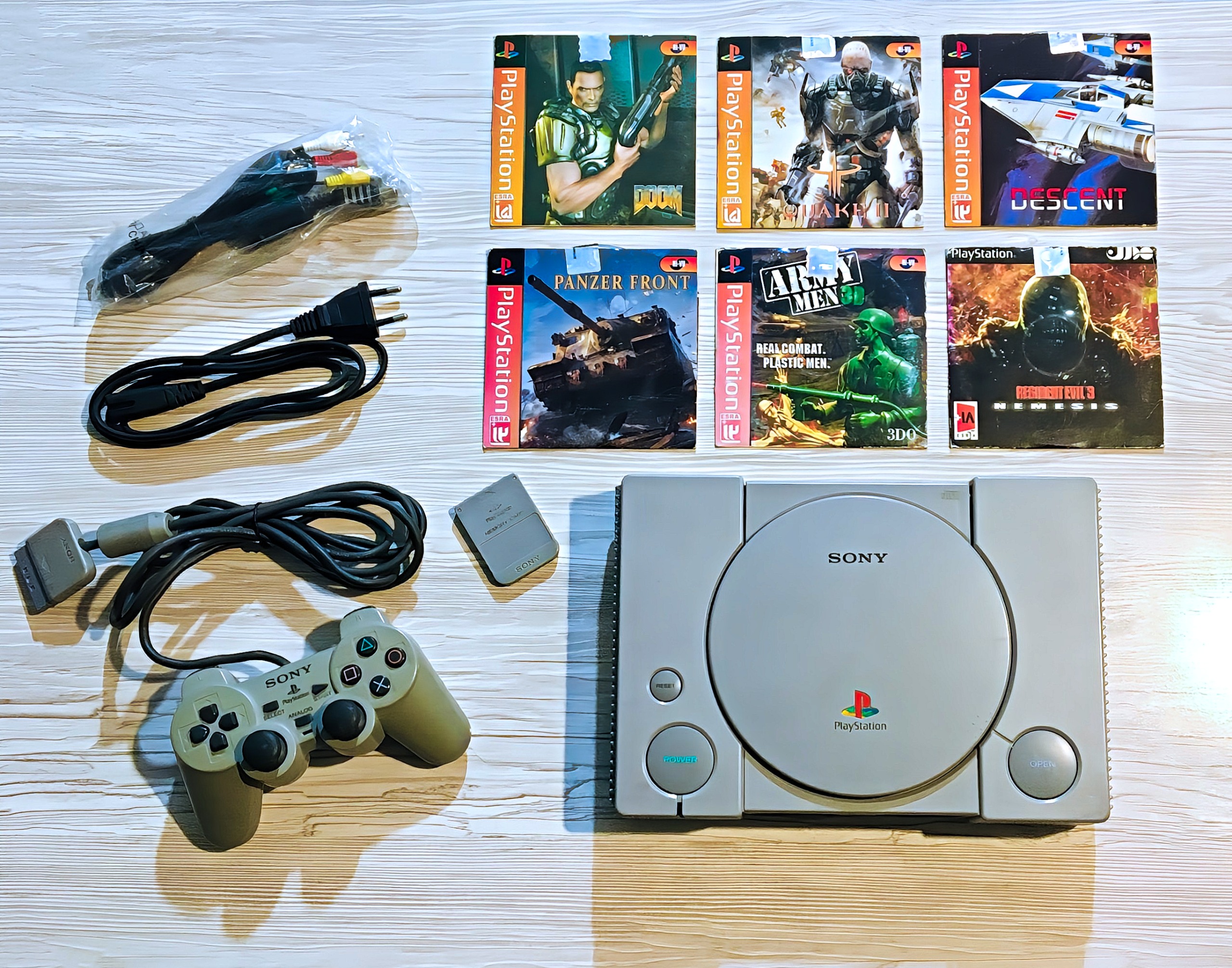کنسول PlayStation 1 - 1 Controller - 6 Games